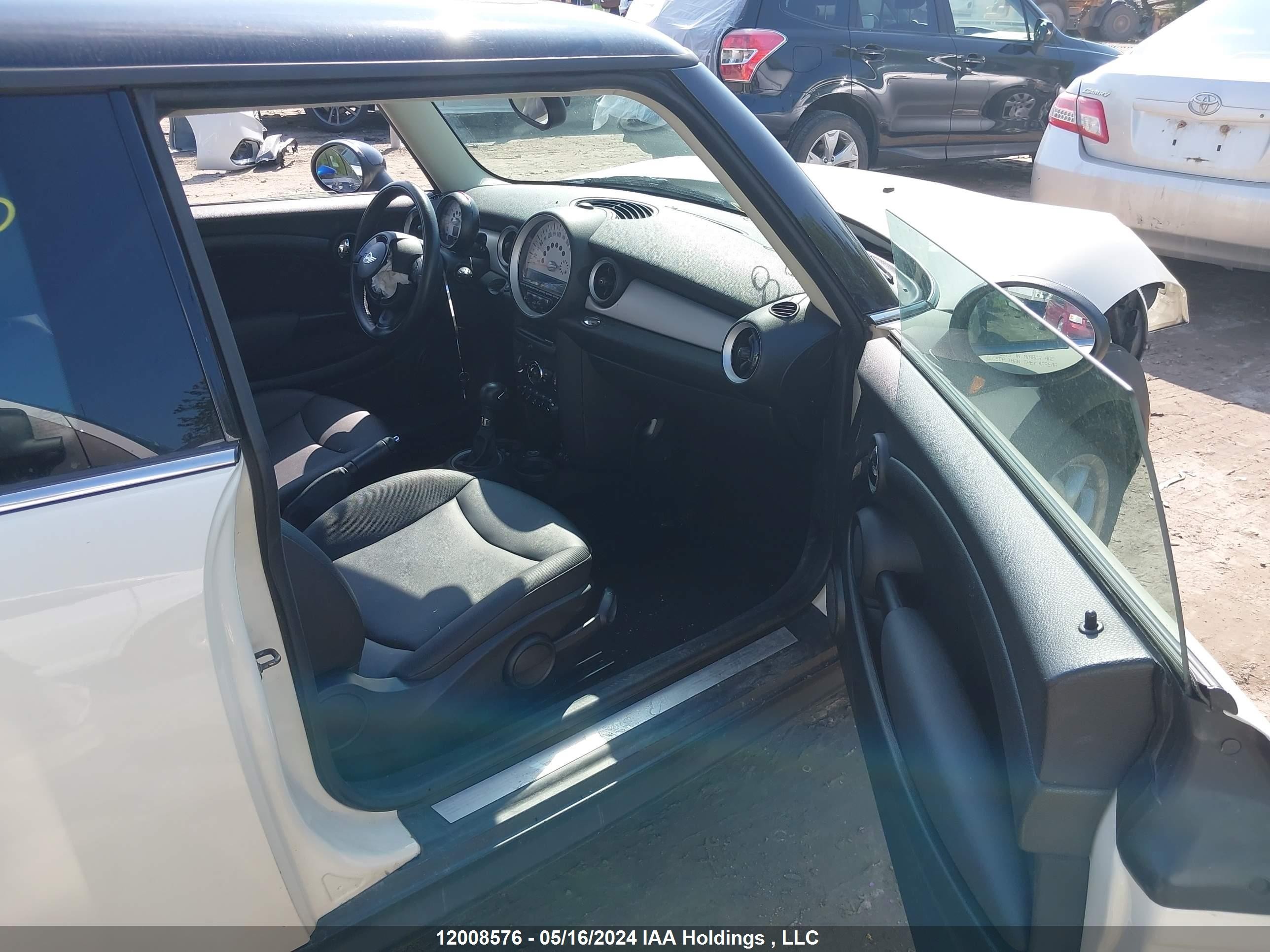 Photo 4 VIN: WMWSU3C56DT681000 - MINI COOPER 