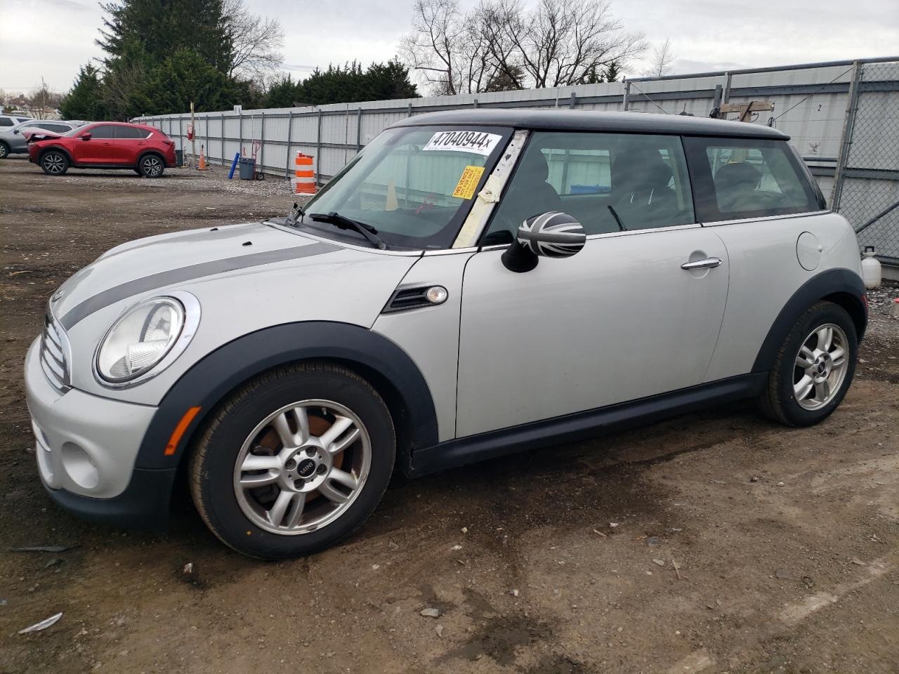 Photo 0 VIN: WMWSU3C56DT681515 - MINI COOPER 