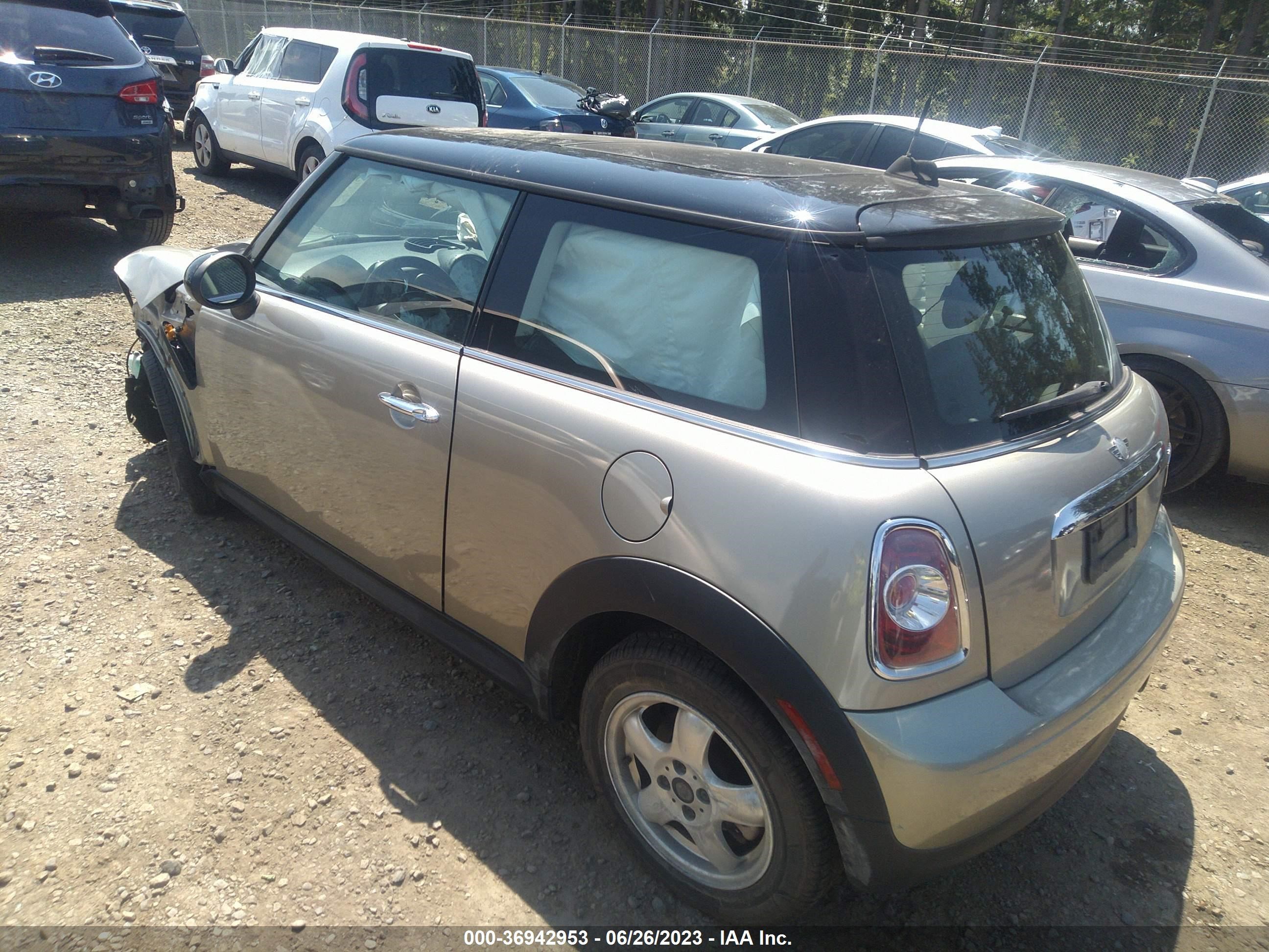 Photo 2 VIN: WMWSU3C59BT092813 - MINI HARD TOP 