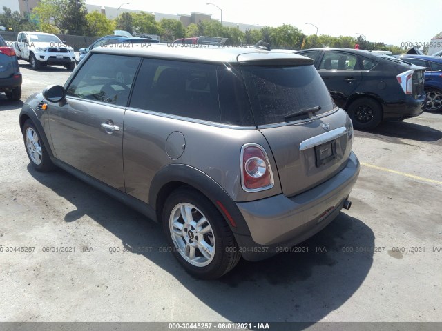 Photo 2 VIN: WMWSU3C59BT098630 - MINI COOPER 