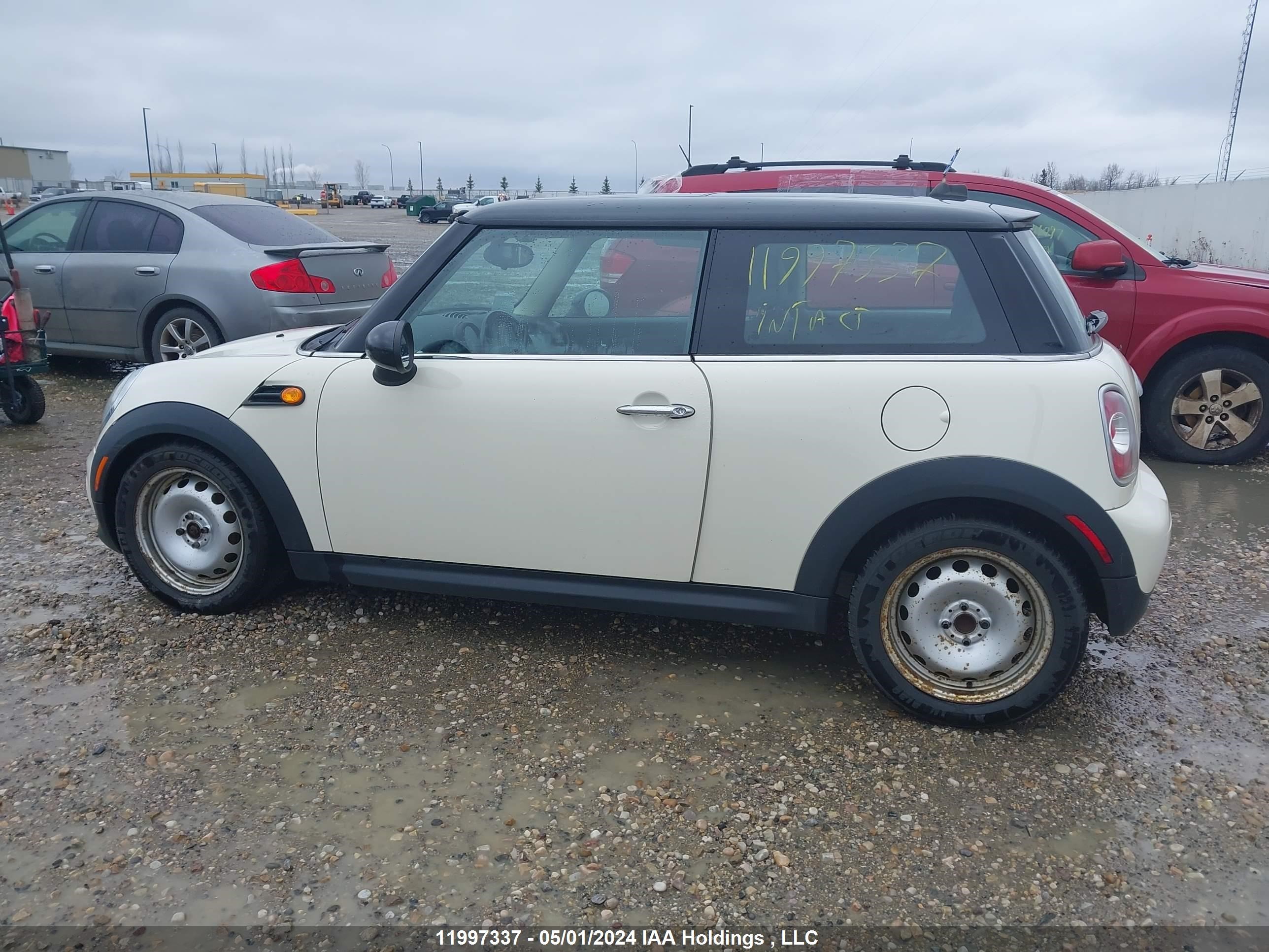 Photo 13 VIN: WMWSU3C59CT255848 - MINI COOPER 