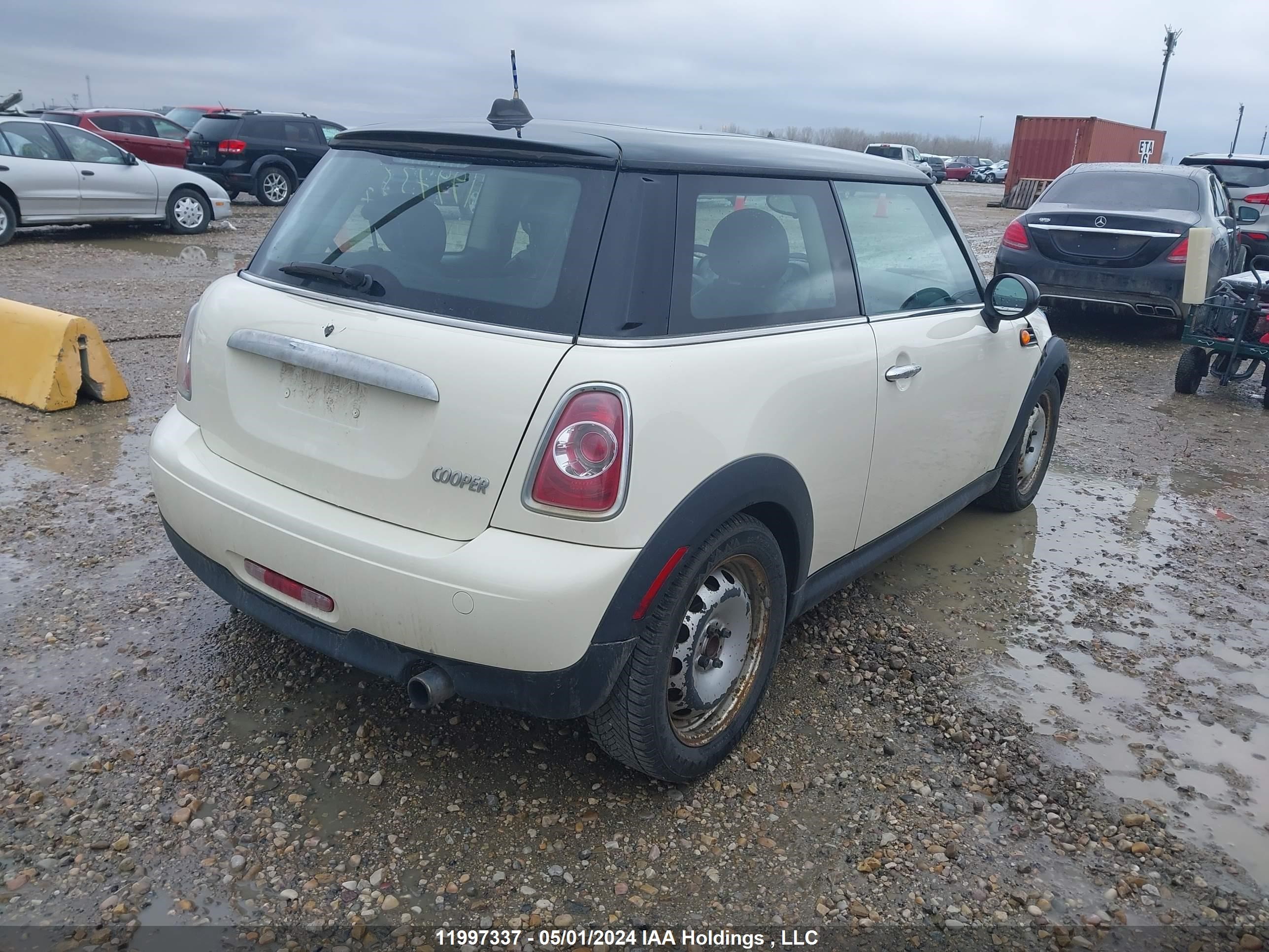 Photo 3 VIN: WMWSU3C59CT255848 - MINI COOPER 