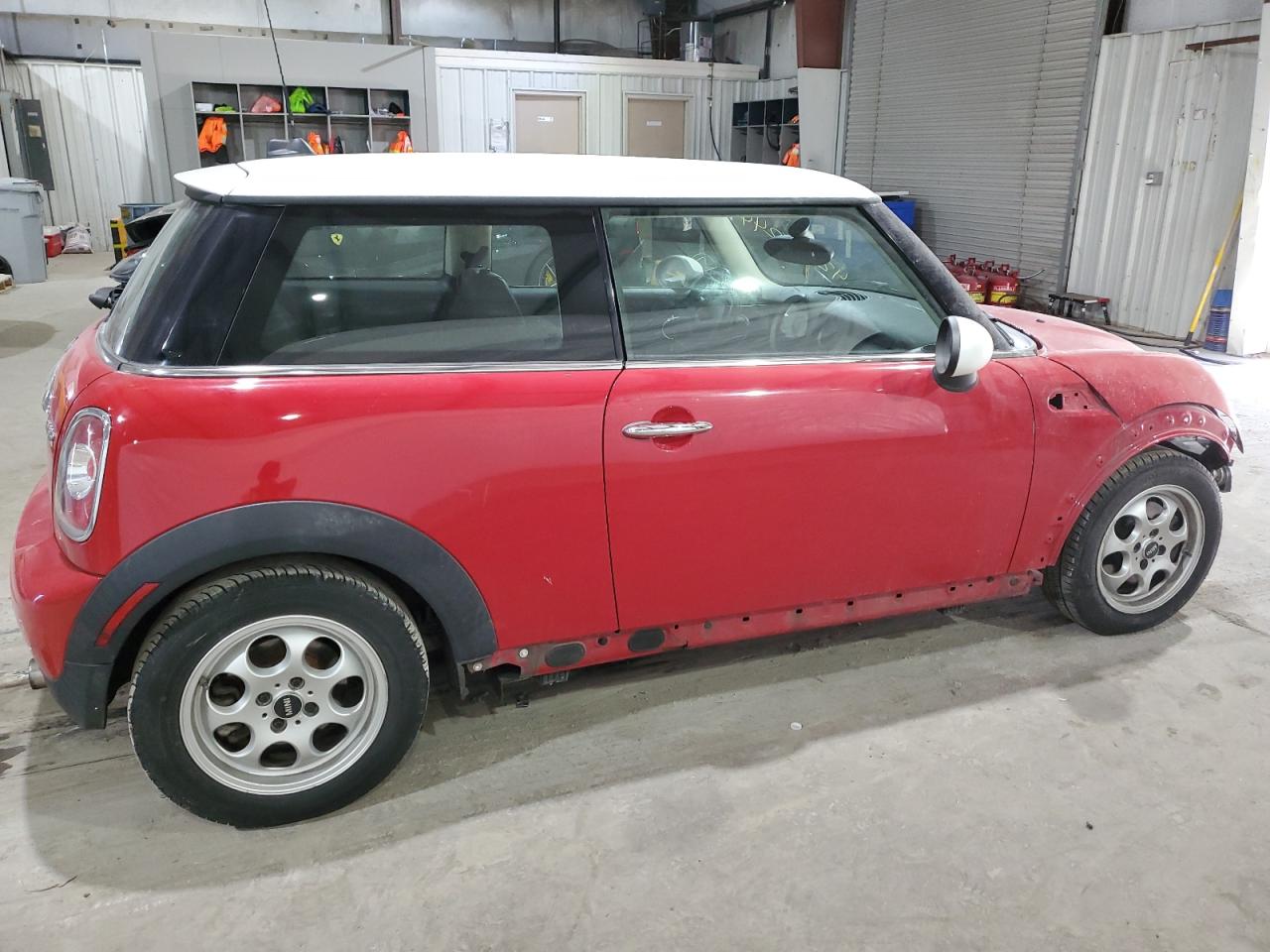 Photo 2 VIN: WMWSU3C59DT692072 - MINI COOPER 