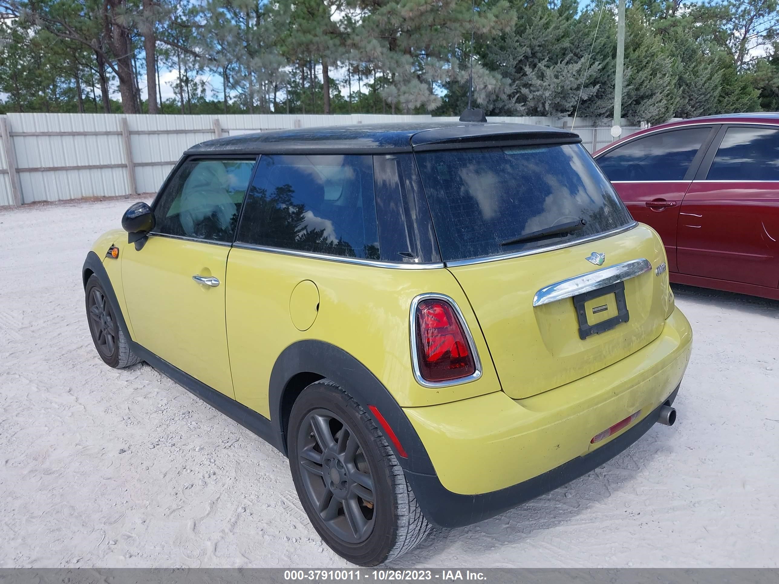 Photo 2 VIN: WMWSU3C5XBTX95921 - MINI HARD TOP 