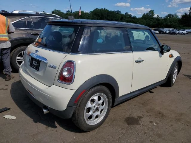 Photo 2 VIN: WMWSU3C5XCT255406 - MINI COOPER 