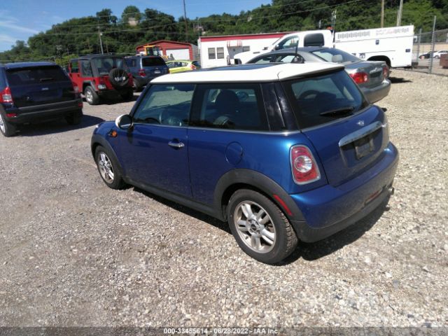 Photo 2 VIN: WMWSU3C5XDT681811 - MINI COOPER HARDTOP 