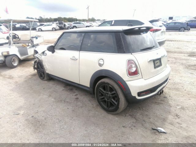 Photo 2 VIN: WMWSV3C51BTY21559 - MINI COOPER S 