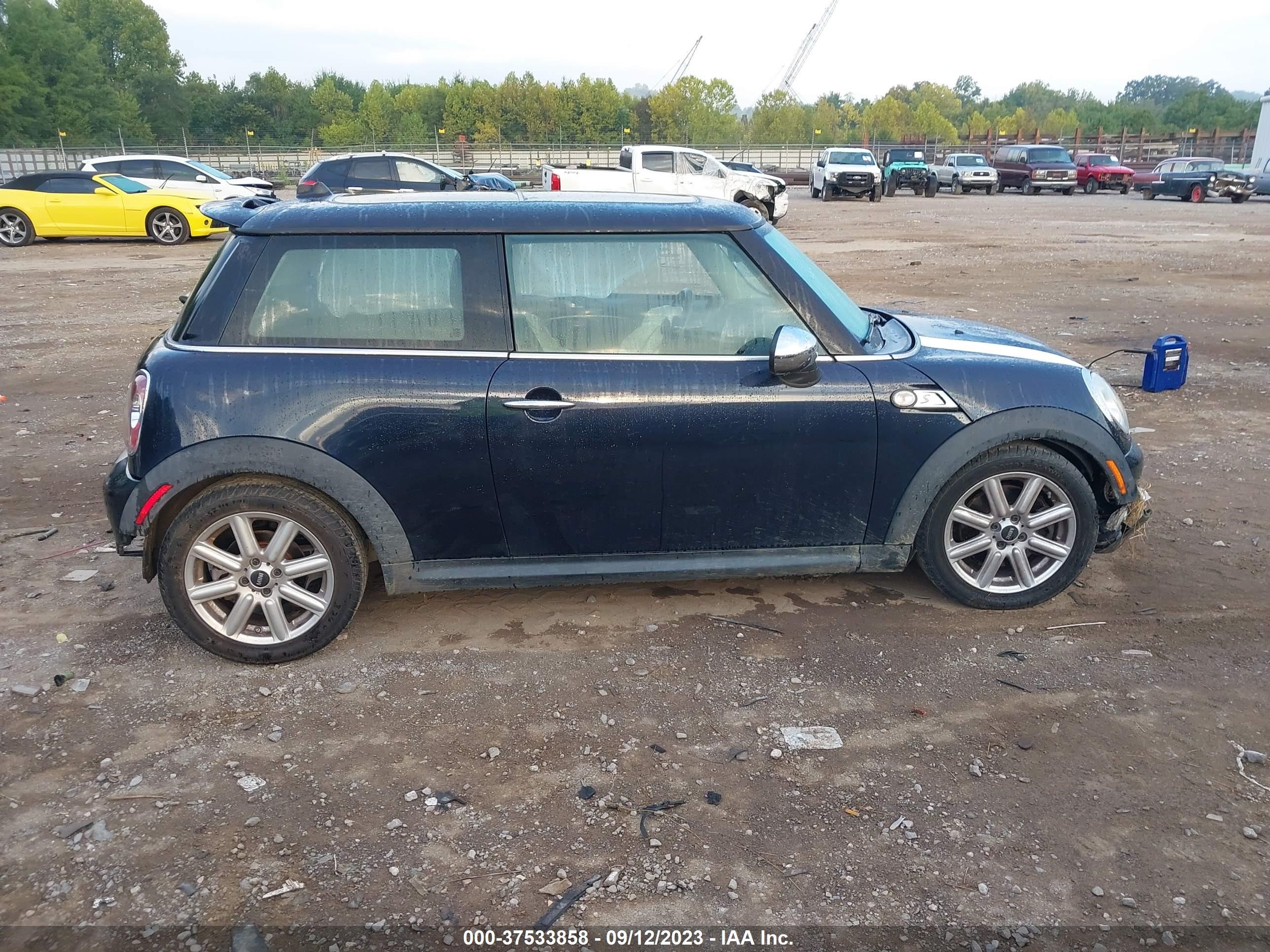 Photo 13 VIN: WMWSV3C51DT396119 - MINI HARD TOP 