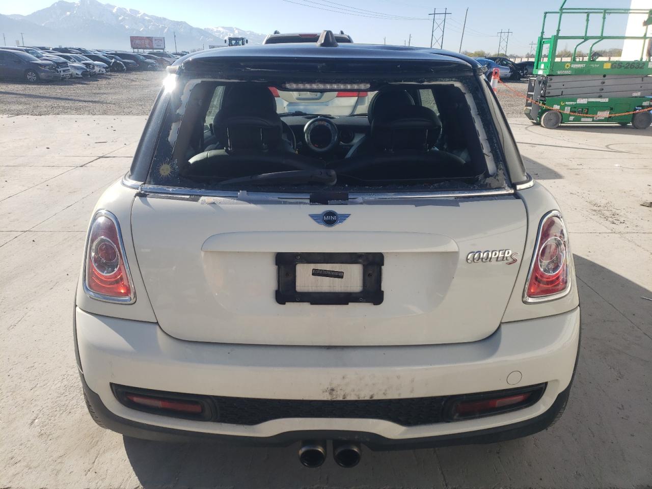 Photo 5 VIN: WMWSV3C52DT388773 - MINI COOPER 