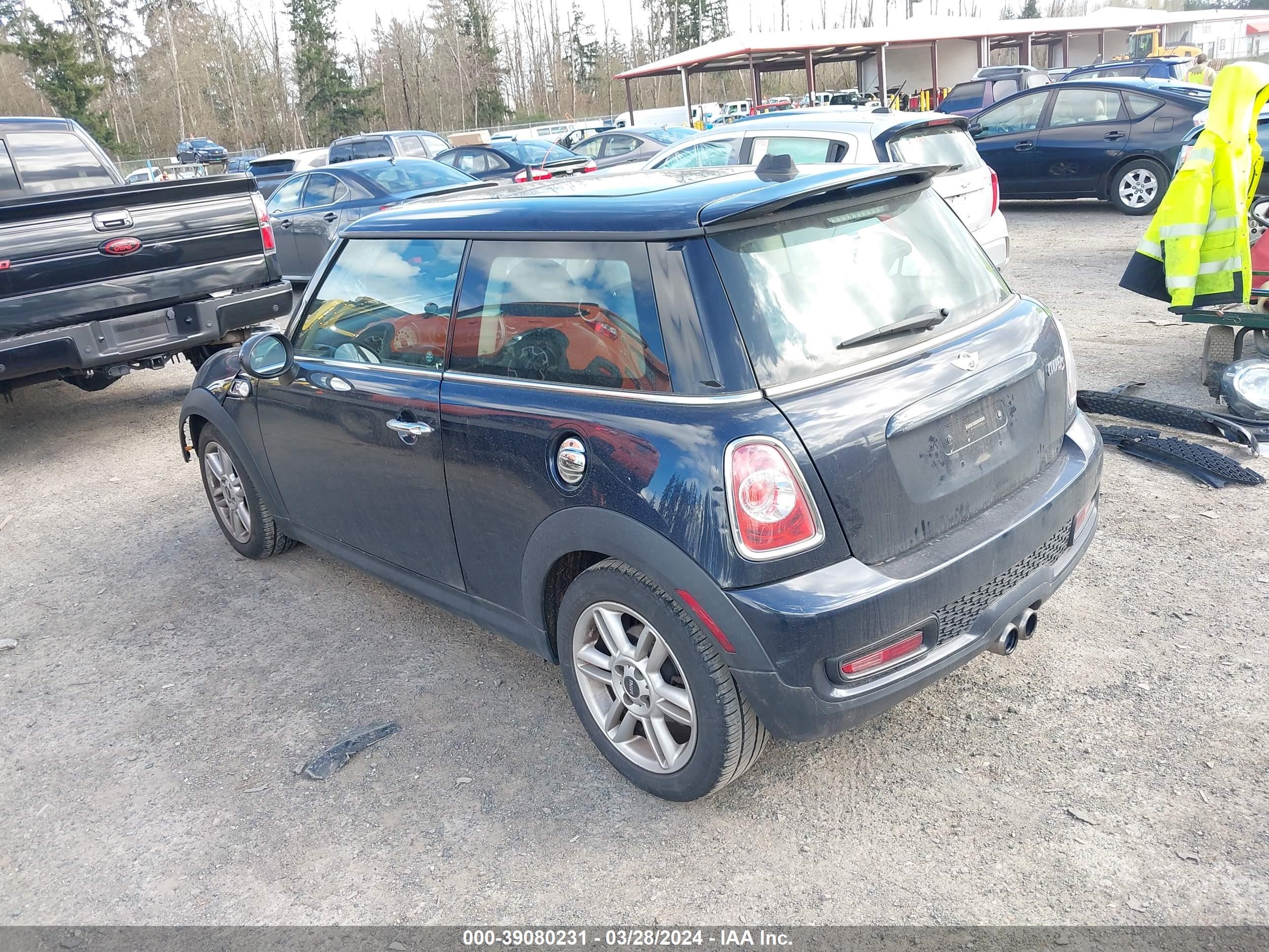 Photo 2 VIN: WMWSV3C53DT478238 - MINI HARD TOP 