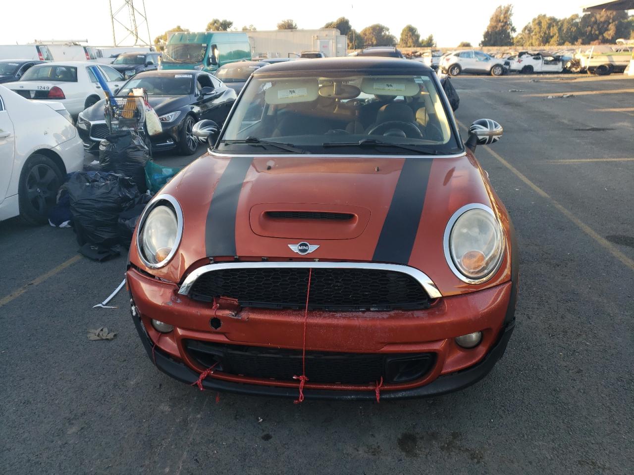 Photo 4 VIN: WMWSV3C55BTY22732 - MINI COOPER 