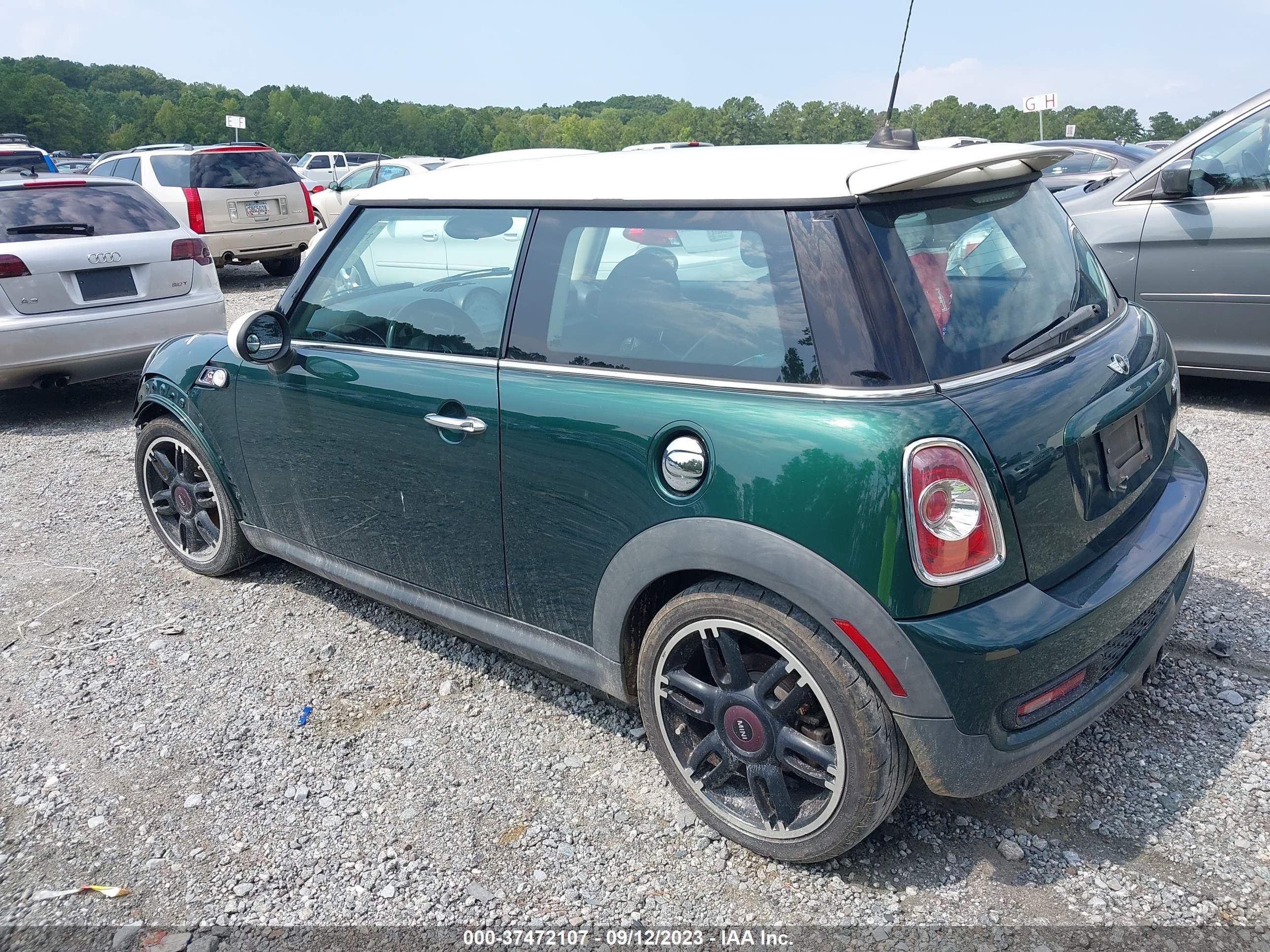 Photo 2 VIN: WMWSV3C55DT475650 - MINI HARD TOP 