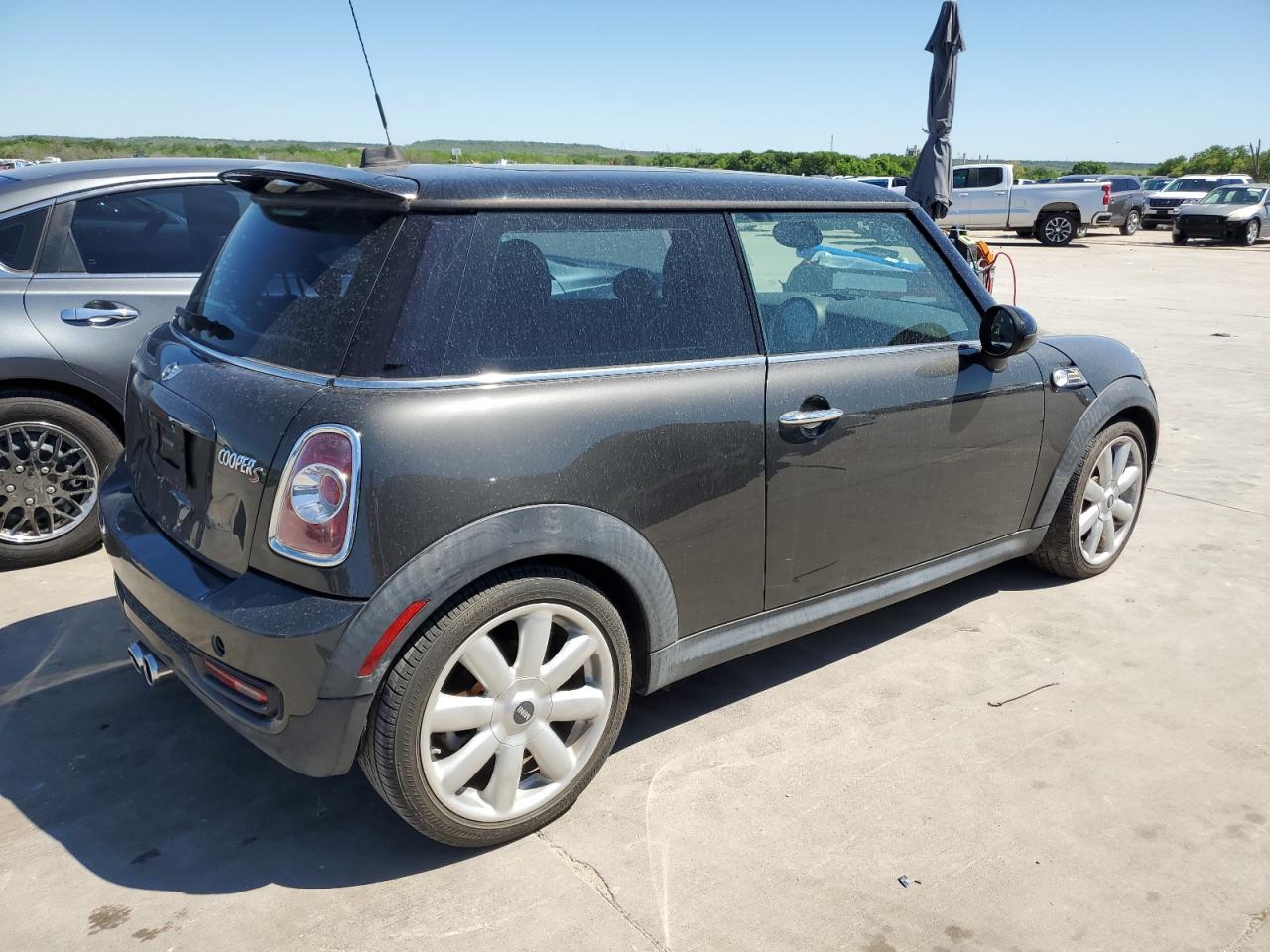 Photo 2 VIN: WMWSV3C56DT388193 - MINI COOPER 