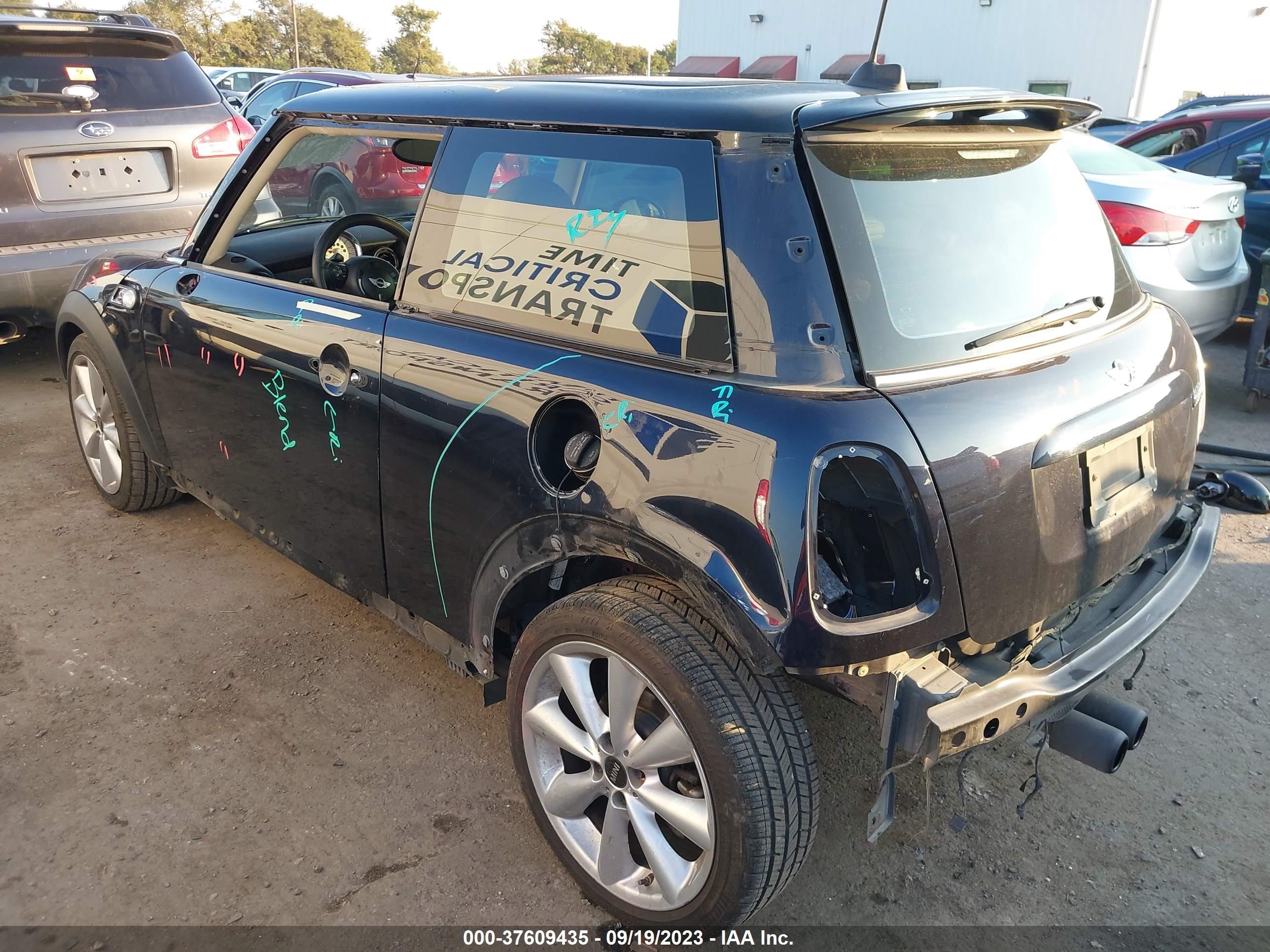 Photo 2 VIN: WMWSV3C56DT394429 - MINI HARD TOP 