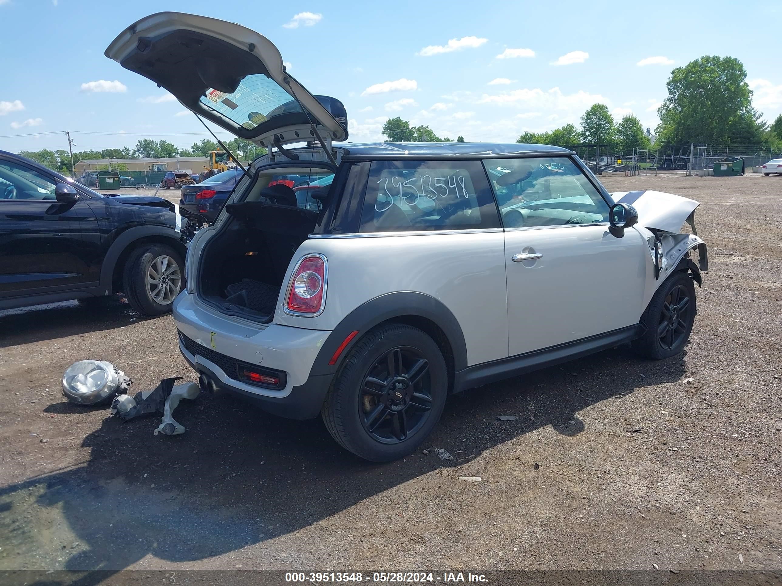 Photo 3 VIN: WMWSV3C58DT394464 - MINI HARD TOP 