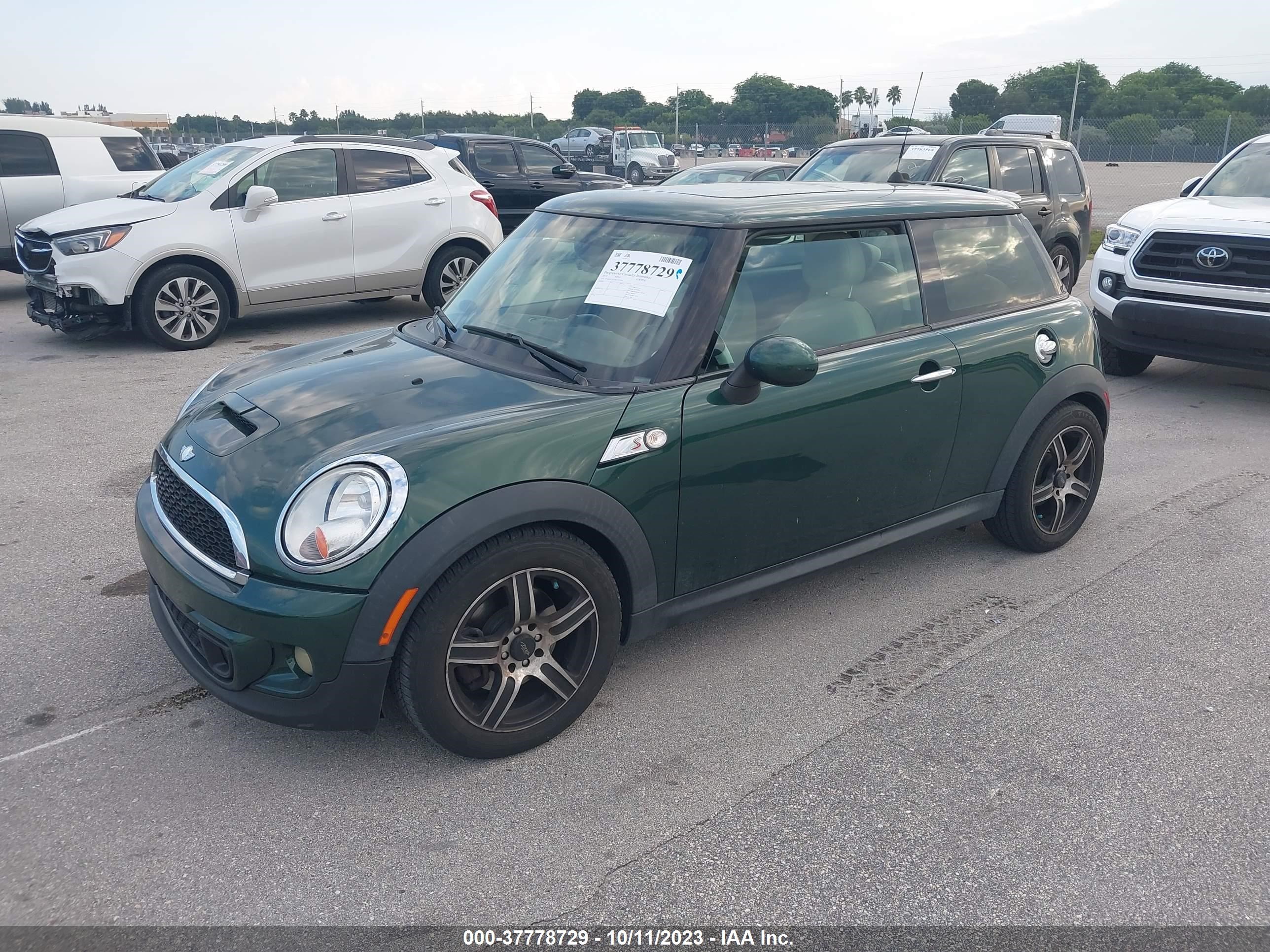 Photo 1 VIN: WMWSV3C59BTY12754 - MINI HARD TOP 