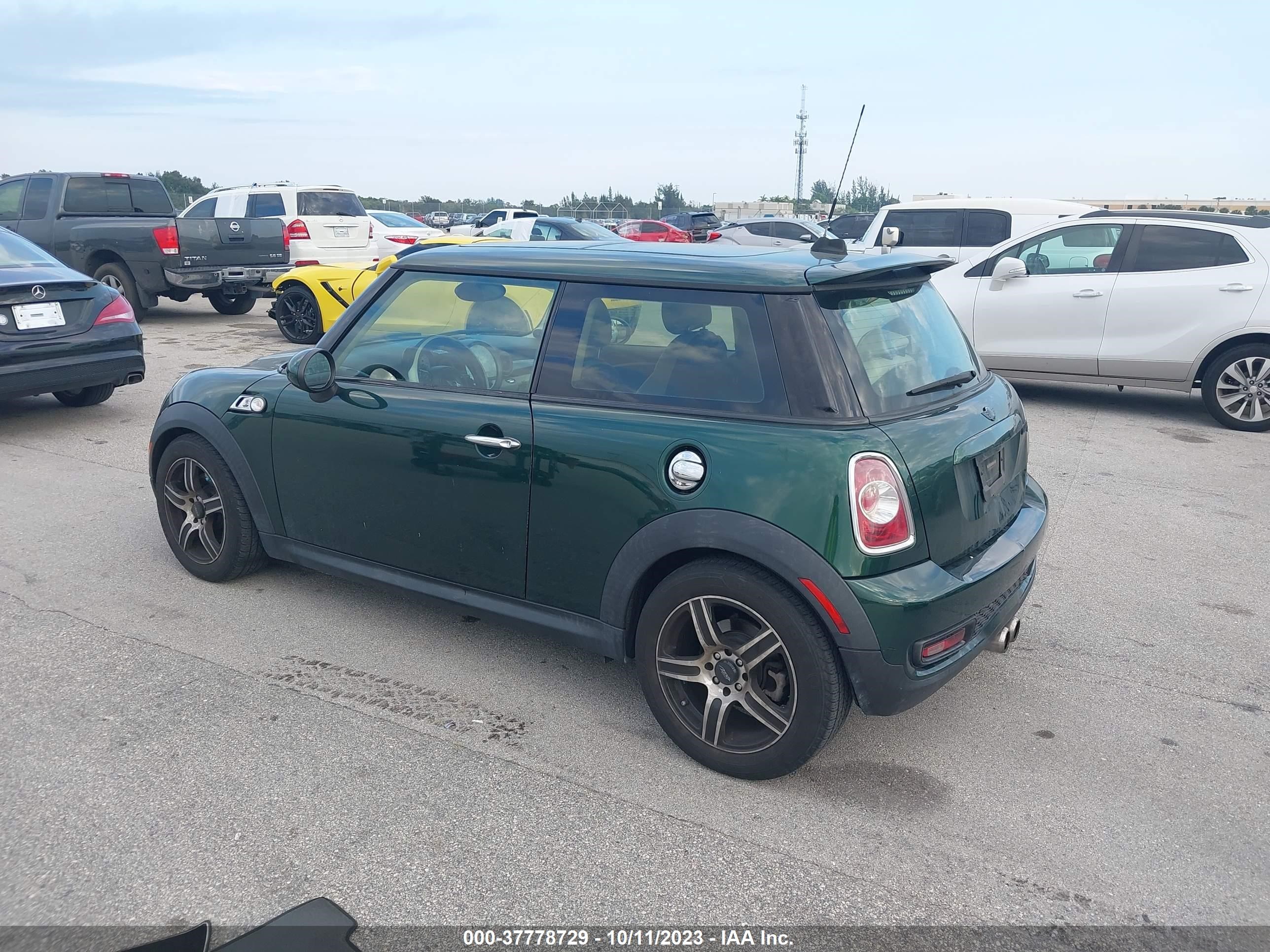 Photo 2 VIN: WMWSV3C59BTY12754 - MINI HARD TOP 