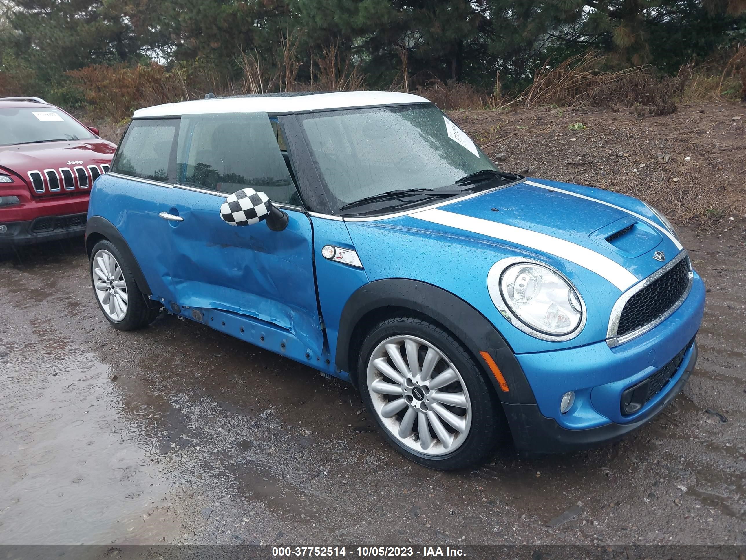 Photo 0 VIN: WMWSV3C59CTY27580 - MINI HARD TOP 