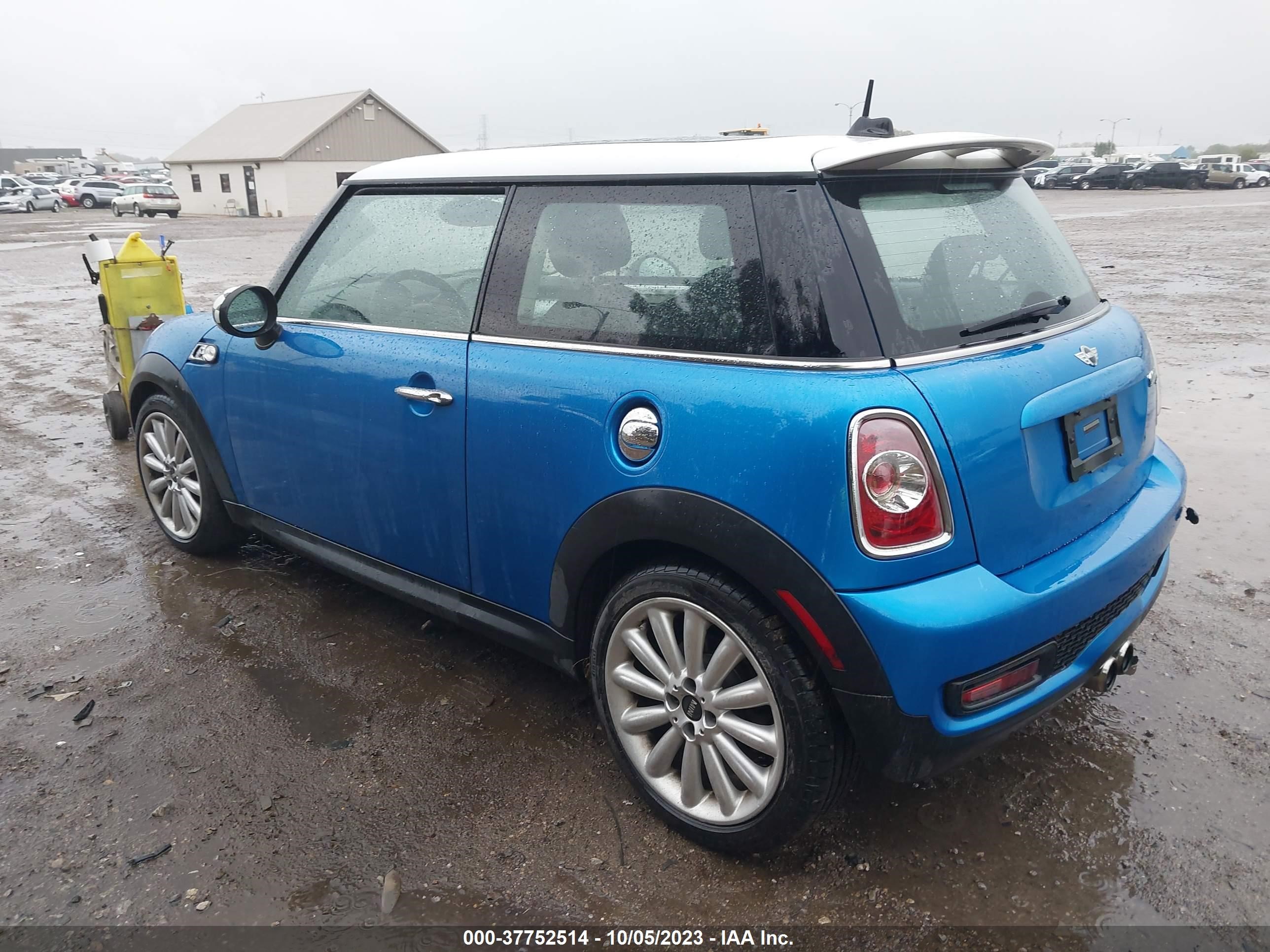 Photo 2 VIN: WMWSV3C59CTY27580 - MINI HARD TOP 