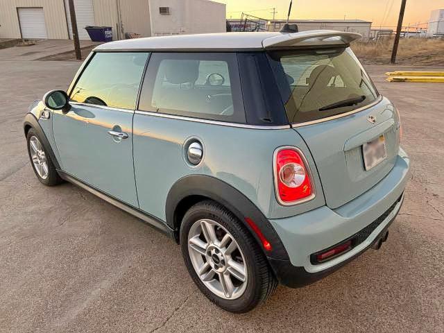 Photo 2 VIN: WMWSV3C59DT394392 - MINI COOPER S 