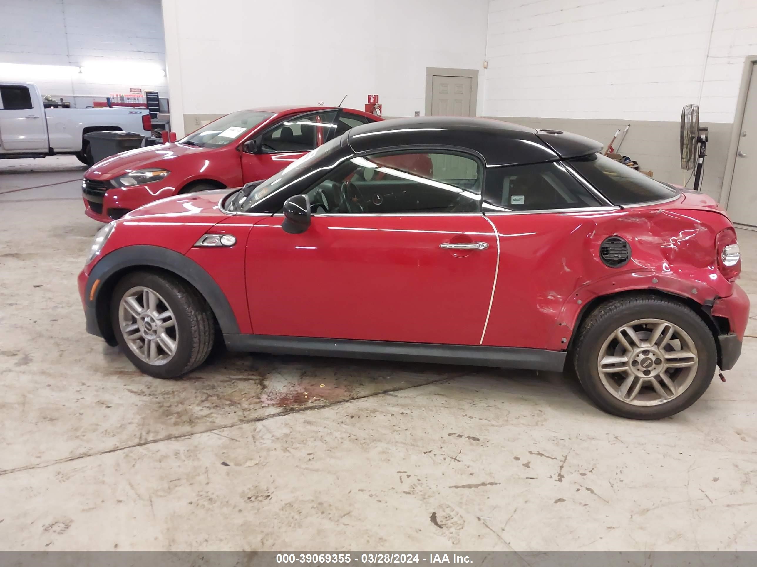 Photo 14 VIN: WMWSX3C56DT408663 - MINI COUPE 