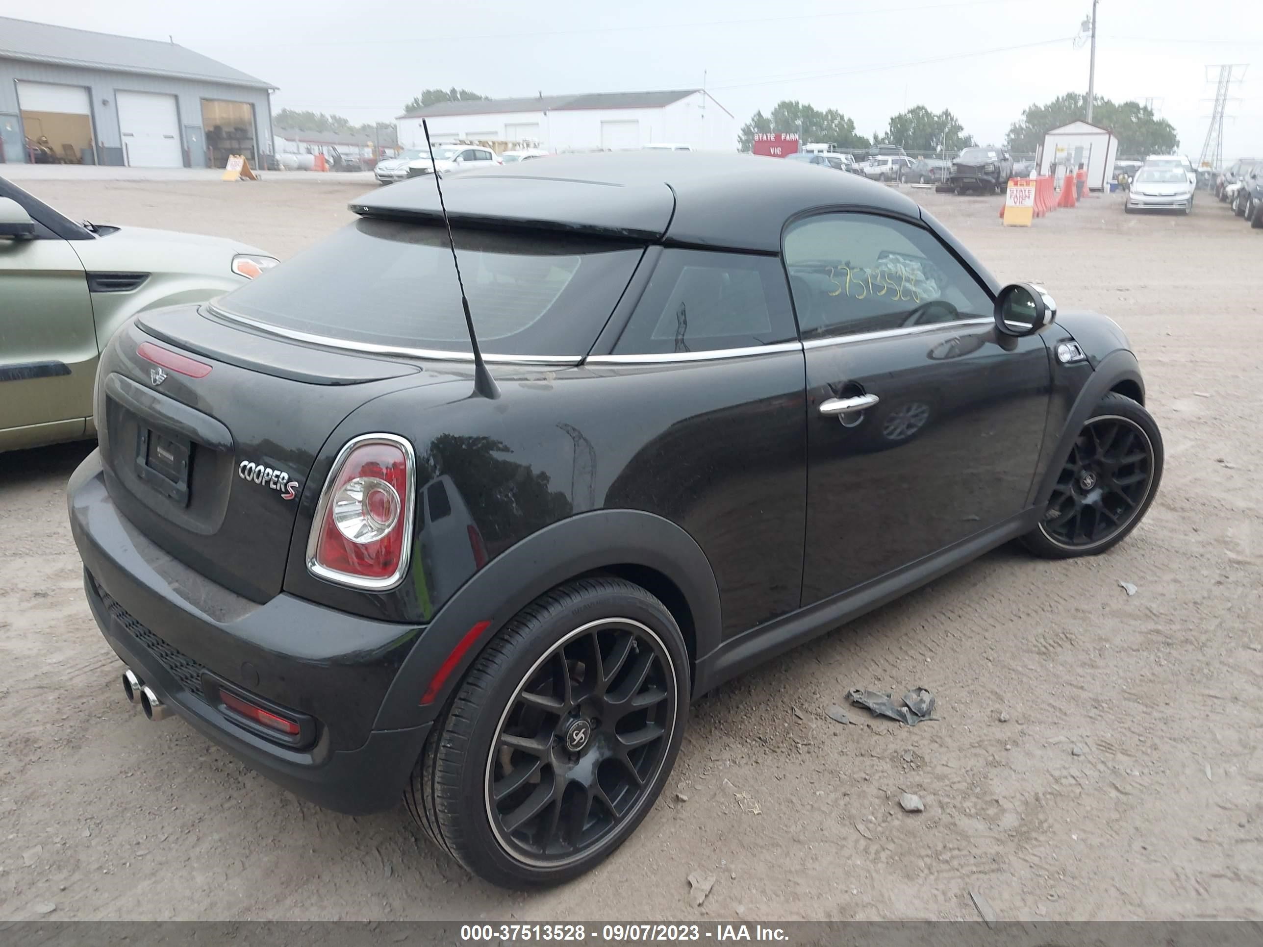 Photo 3 VIN: WMWSX3C56DT409022 - MINI COUPE 