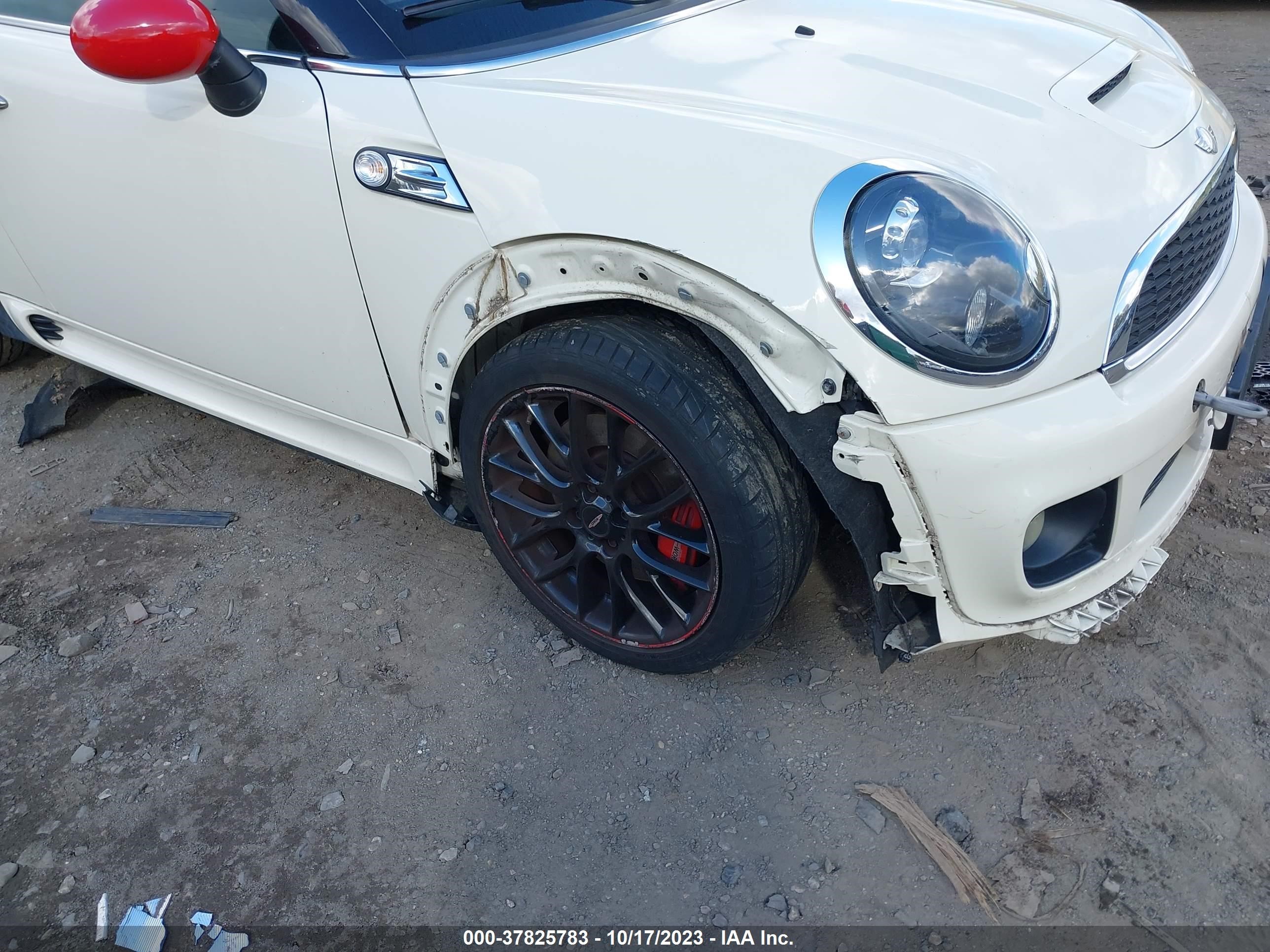 Photo 5 VIN: WMWSX9C56DT380415 - MINI COUPE 