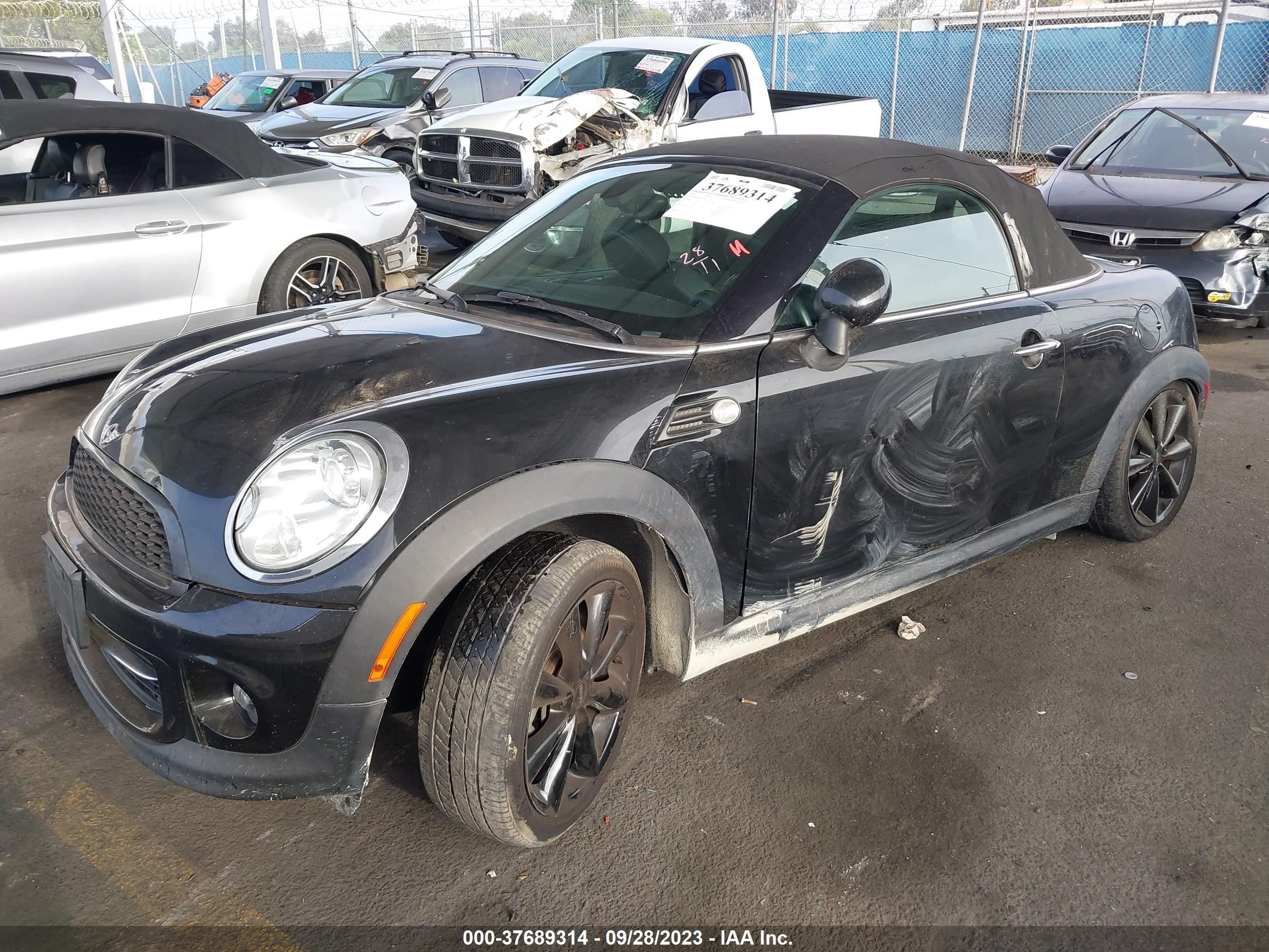 Photo 1 VIN: WMWSY1C50CT311765 - MINI ROADSTER 