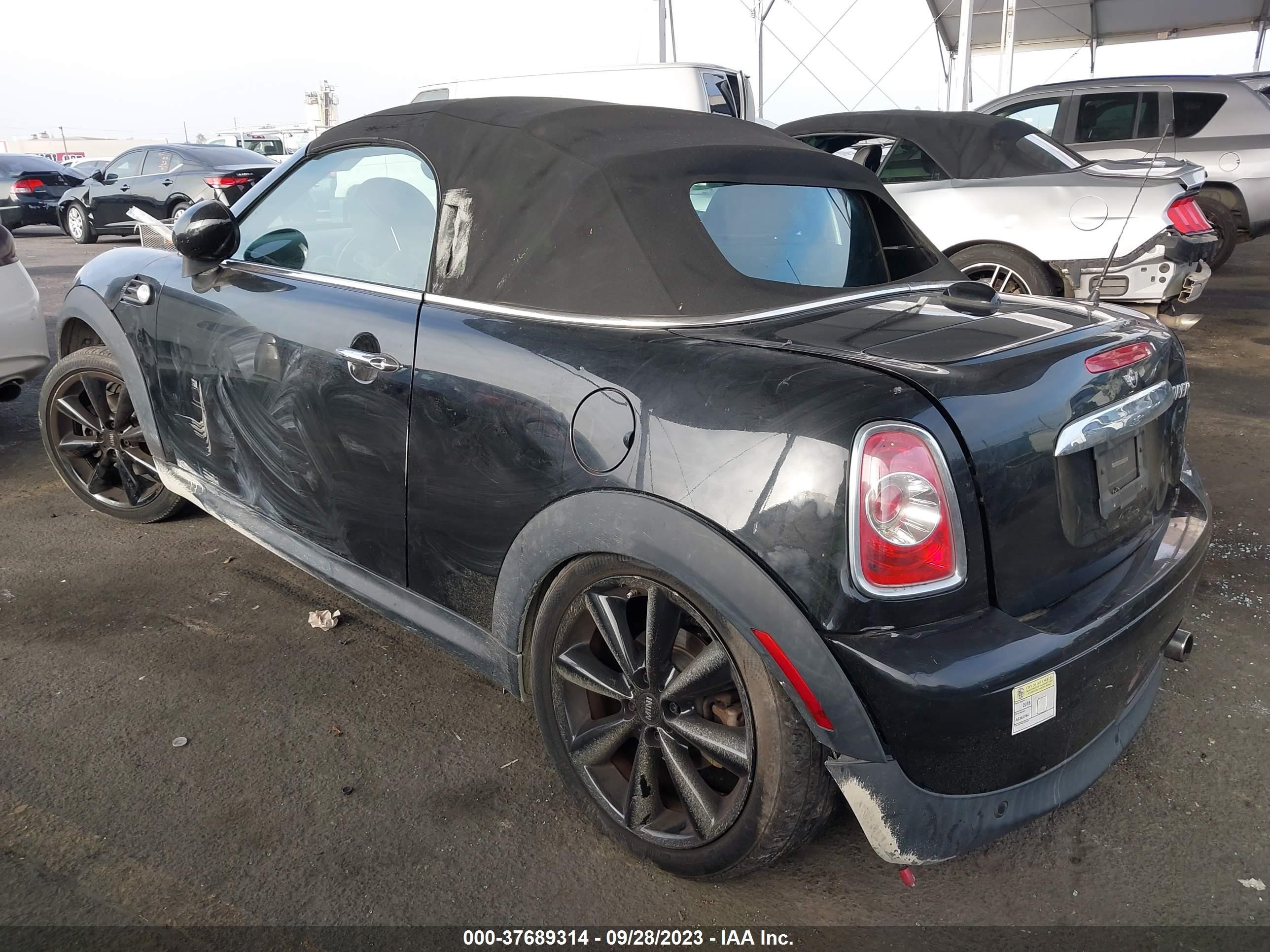 Photo 2 VIN: WMWSY1C50CT311765 - MINI ROADSTER 