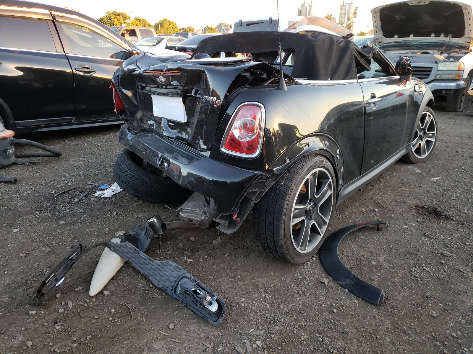 Photo 3 VIN: WMWSY3C57CT144154 - MINI COOPER ROA 