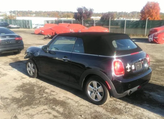 Photo 2 VIN: WMWWG5C30H3C20323 - MINI CONVERTIBLE 