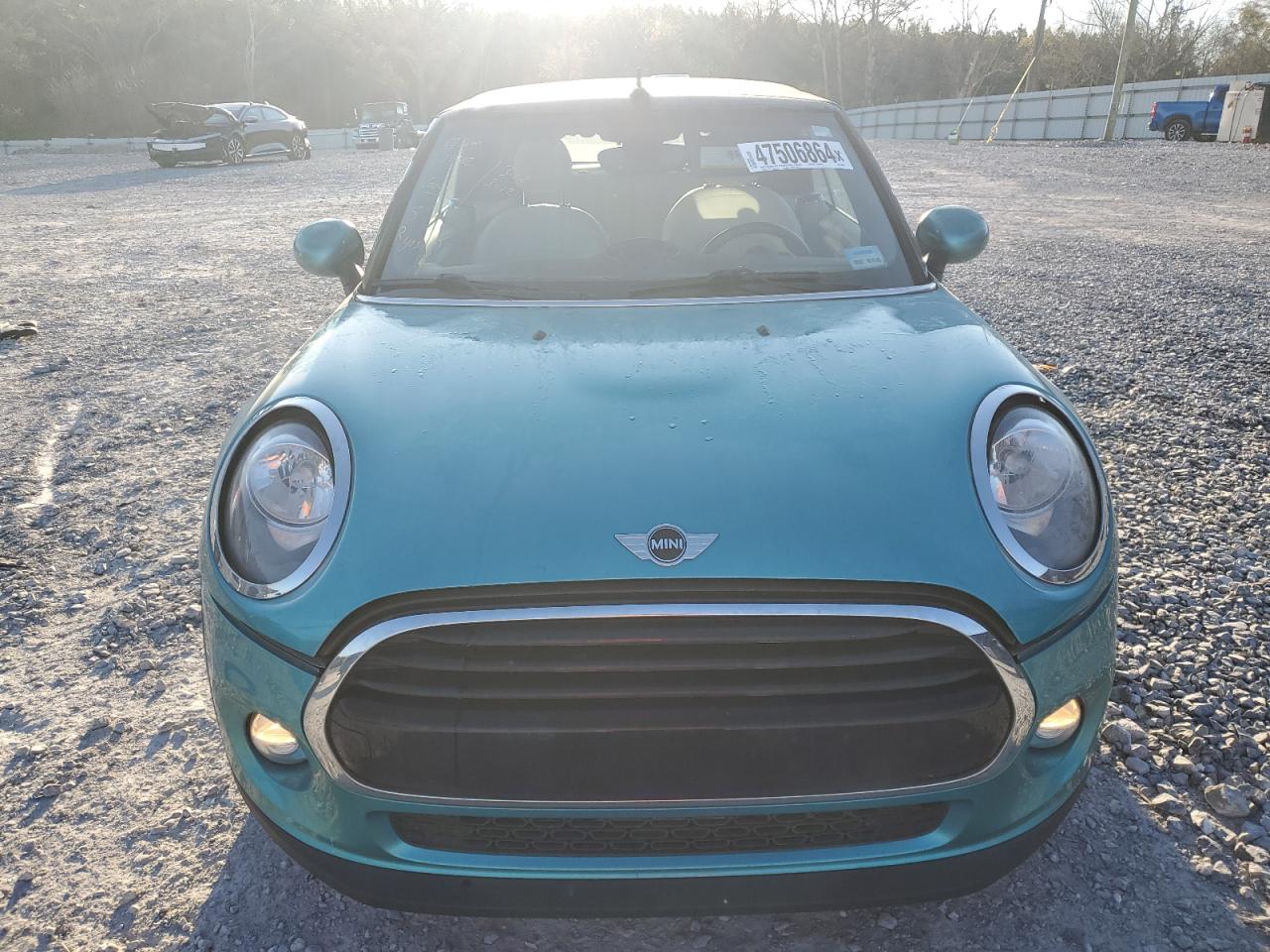 Photo 4 VIN: WMWWG5C55J3D00871 - MINI COOPER 