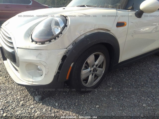 Photo 5 VIN: WMWWG5C57K3H08015 - MINI CONVERTIBLE 