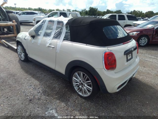 Photo 2 VIN: WMWWG9C31H3C81221 - MINI CONVERTIBLE 