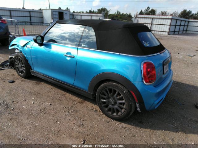 Photo 2 VIN: WMWWG9C38H3C81734 - MINI CONVERTIBLE 