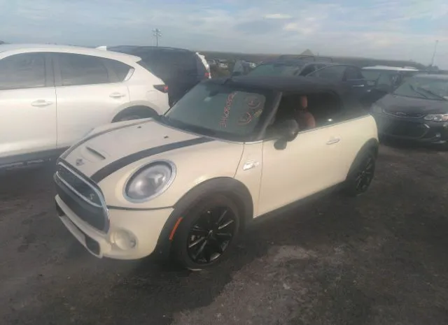 Photo 1 VIN: WMWWG9C51J3E38849 - MINI CONVERTIBLE 