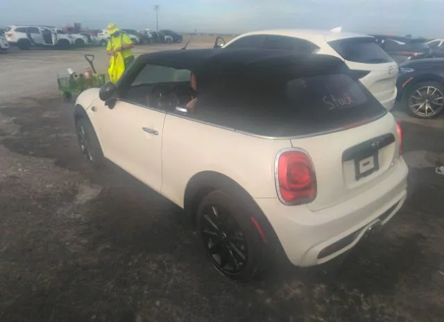 Photo 2 VIN: WMWWG9C51J3E38849 - MINI CONVERTIBLE 