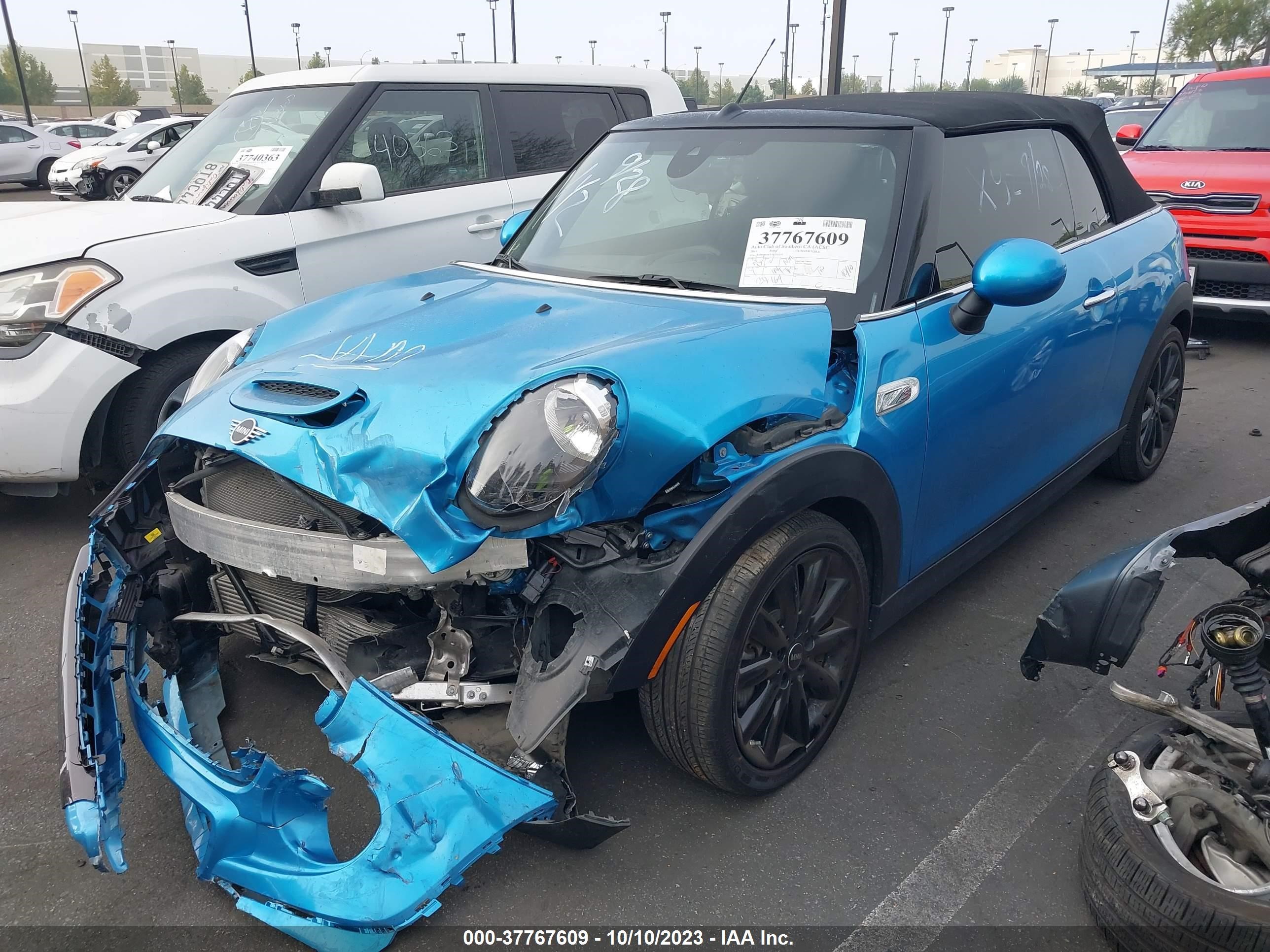 Photo 1 VIN: WMWWG9C53K3J31195 - MINI CONVERTIBLE 