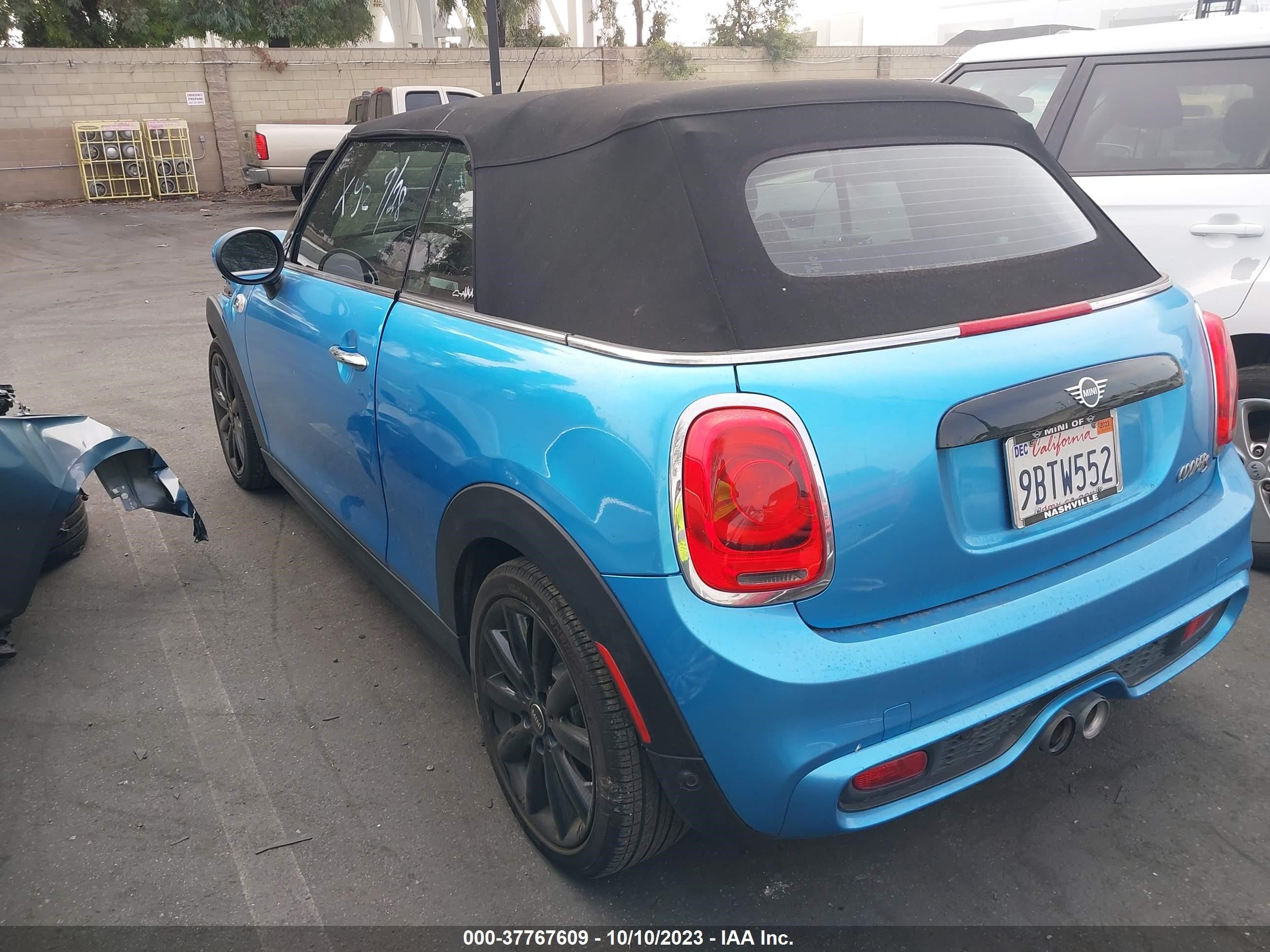 Photo 2 VIN: WMWWG9C53K3J31195 - MINI CONVERTIBLE 