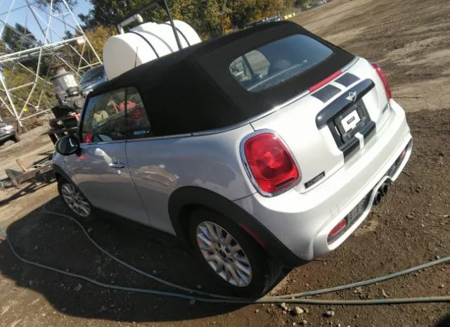 Photo 2 VIN: WMWWG9C55G3C22415 - MINI COOPER CONVERTIBLE 