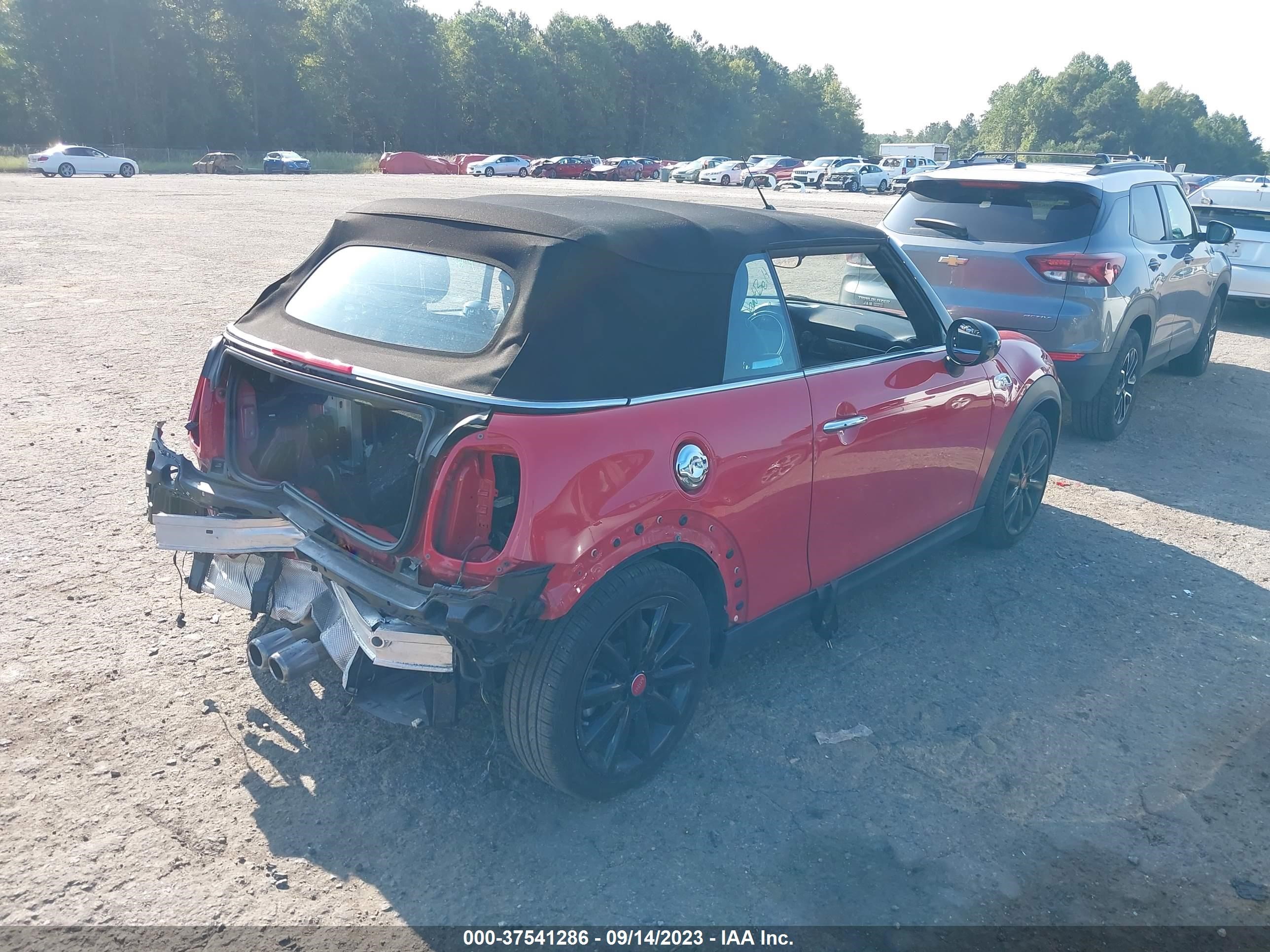 Photo 3 VIN: WMWWG9C59K3E41628 - MINI CONVERTIBLE 