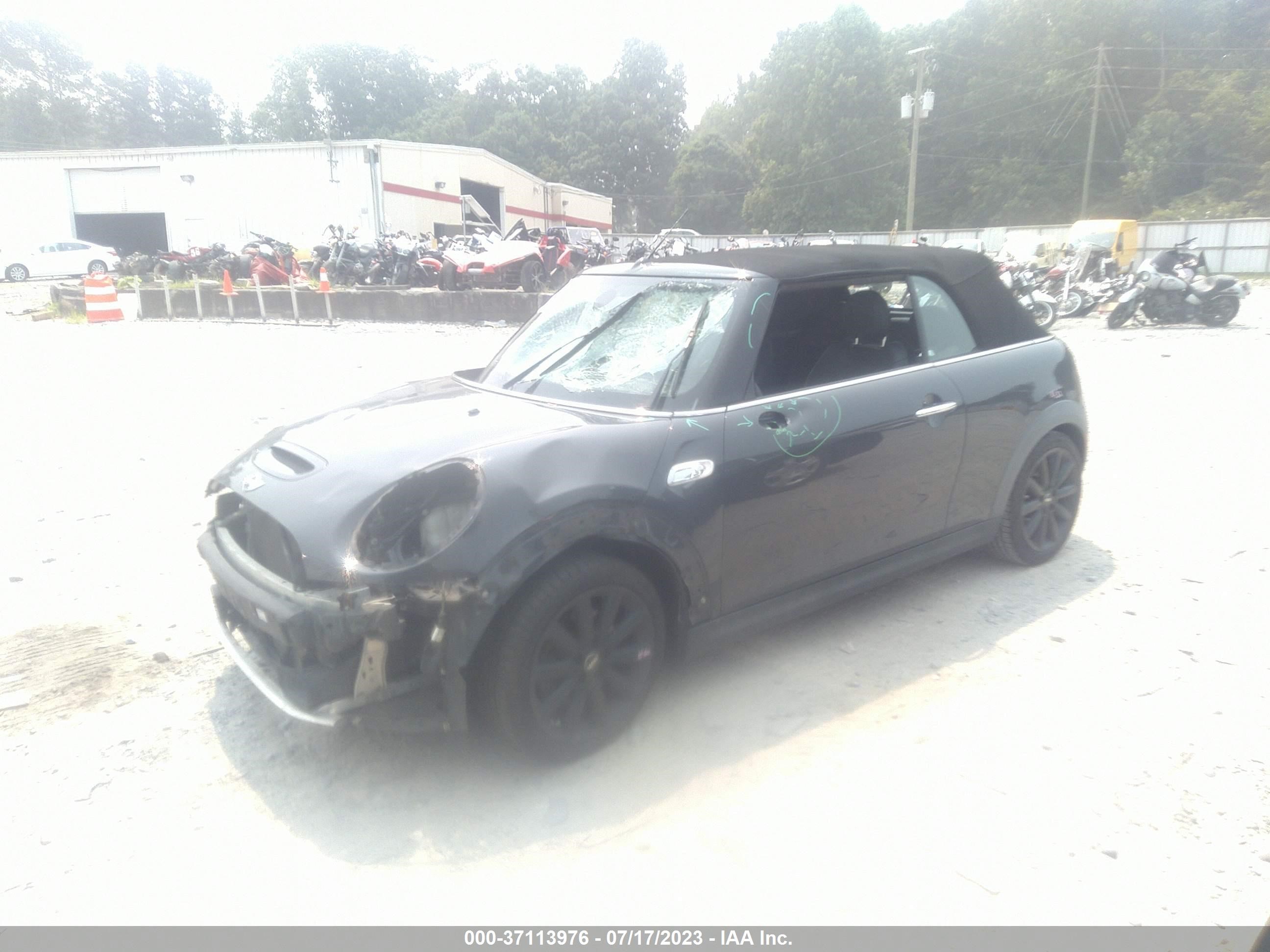 Photo 1 VIN: WMWWG9C5XG3A91269 - MINI COOPER CONVERTIBLE 