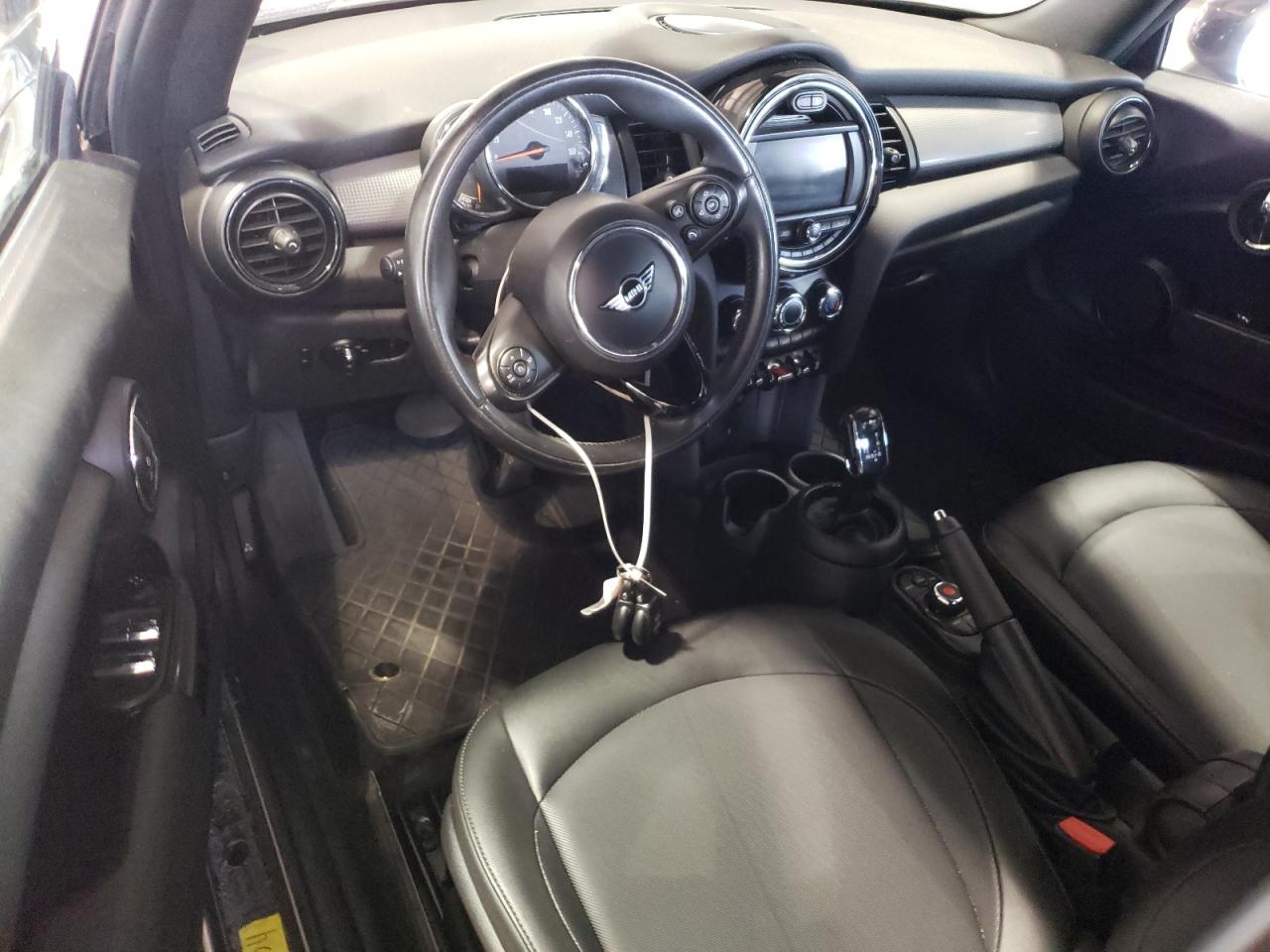 Photo 7 VIN: WMWWJ3C01L3L20920 - MINI COOPER 