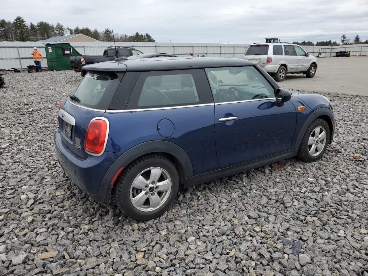 Photo 2 VIN: WMWXM5C52FT942420 - MINI COOPER 