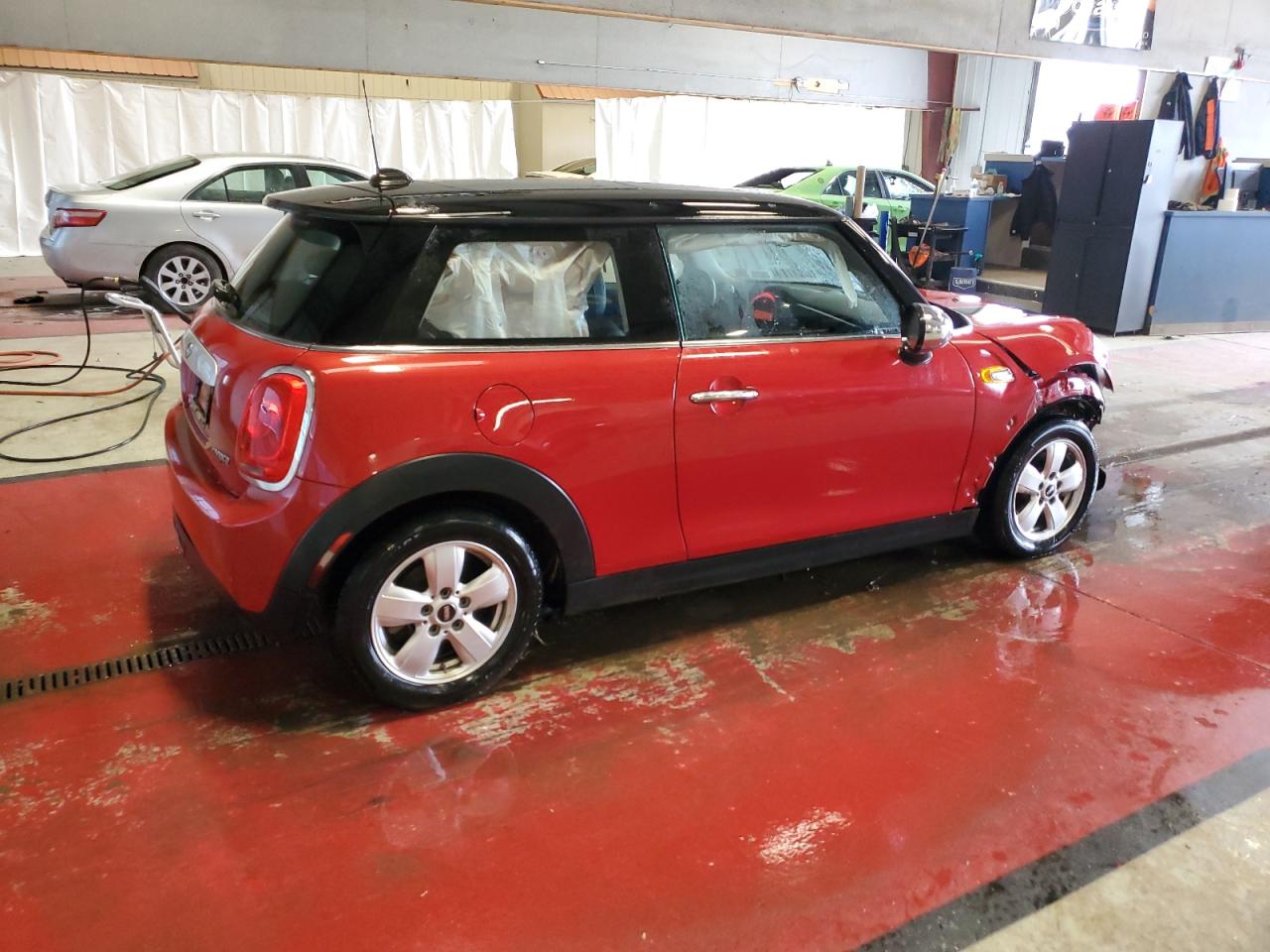 Photo 2 VIN: WMWXM5C53F3A59915 - MINI COOPER 