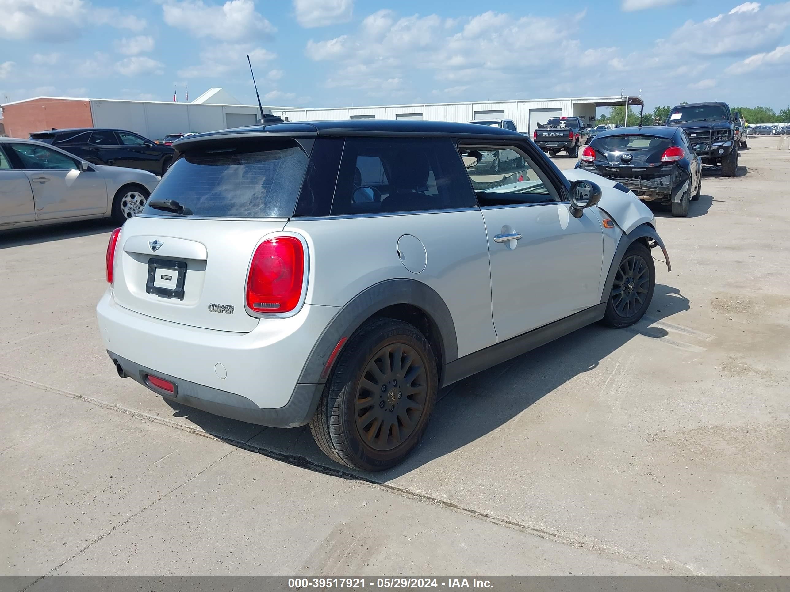 Photo 3 VIN: WMWXM5C54F3A58174 - MINI HARD TOP 