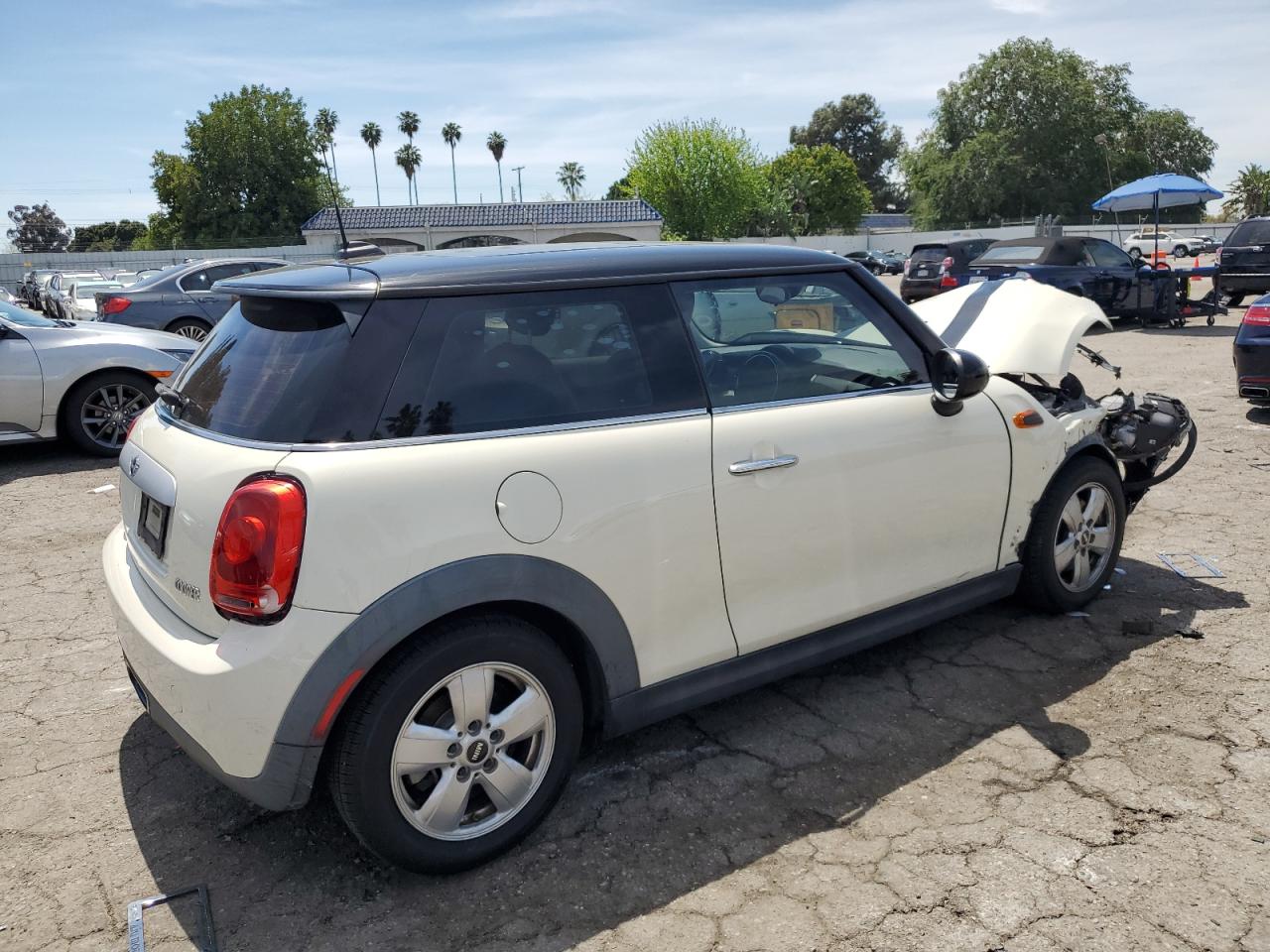 Photo 2 VIN: WMWXM5C55FT937647 - MINI COOPER 