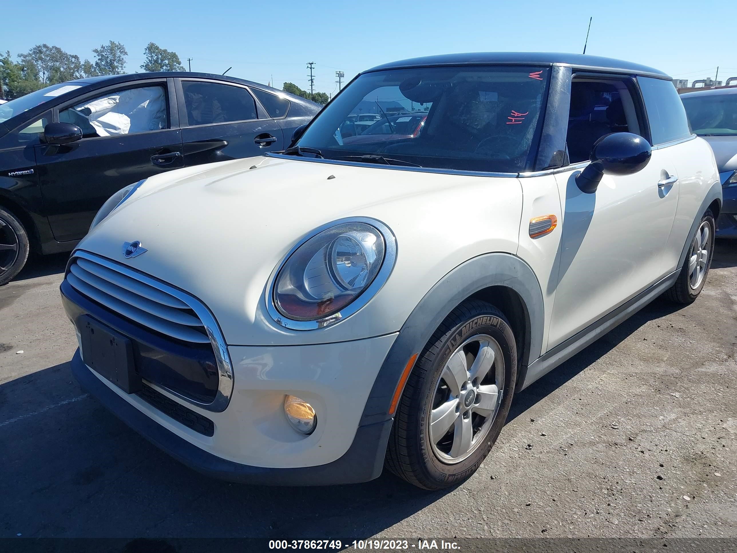 Photo 1 VIN: WMWXM5C58F3A57352 - MINI HARD TOP 