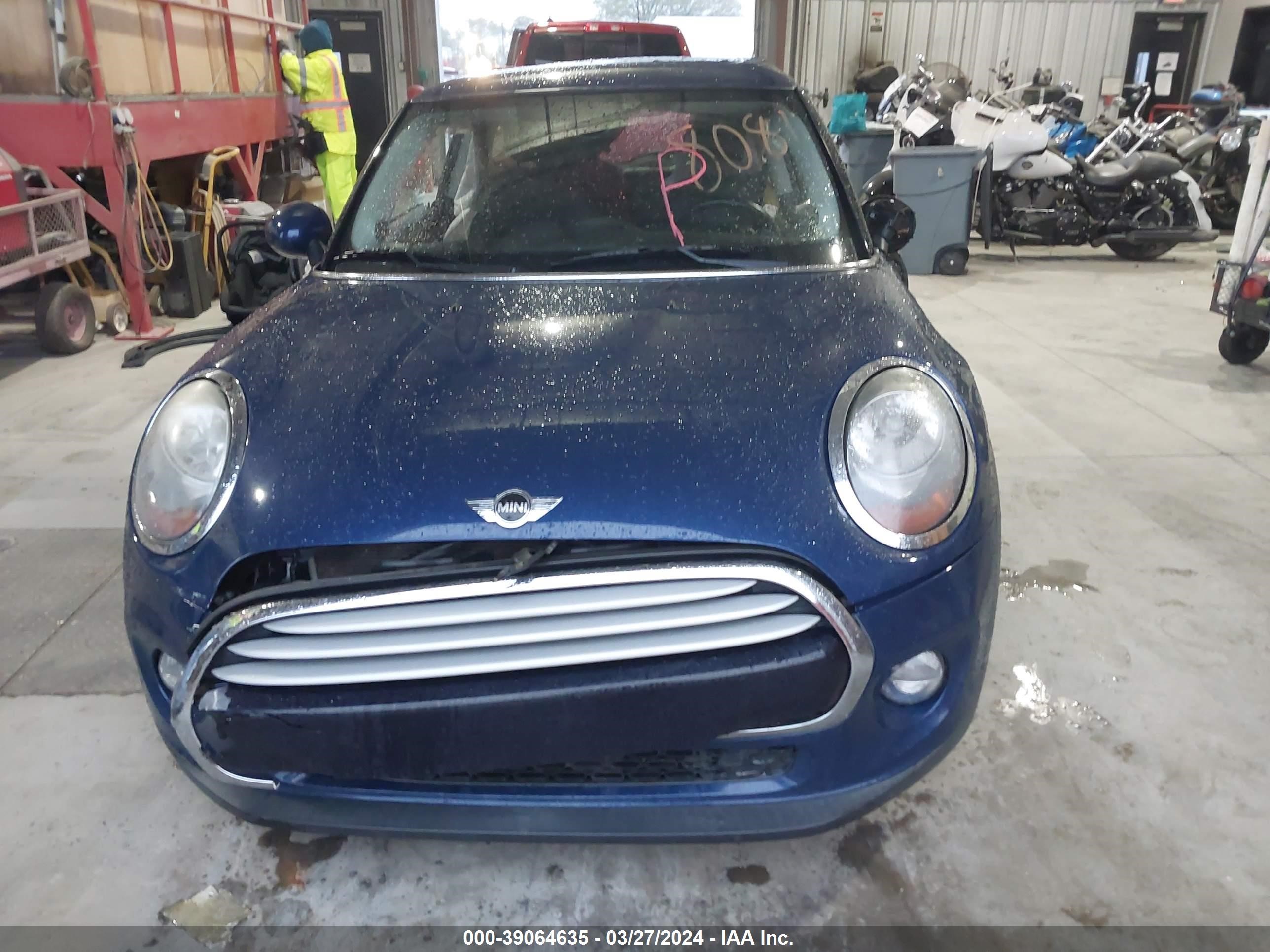 Photo 10 VIN: WMWXM5C58FT938081 - MINI HARD TOP 