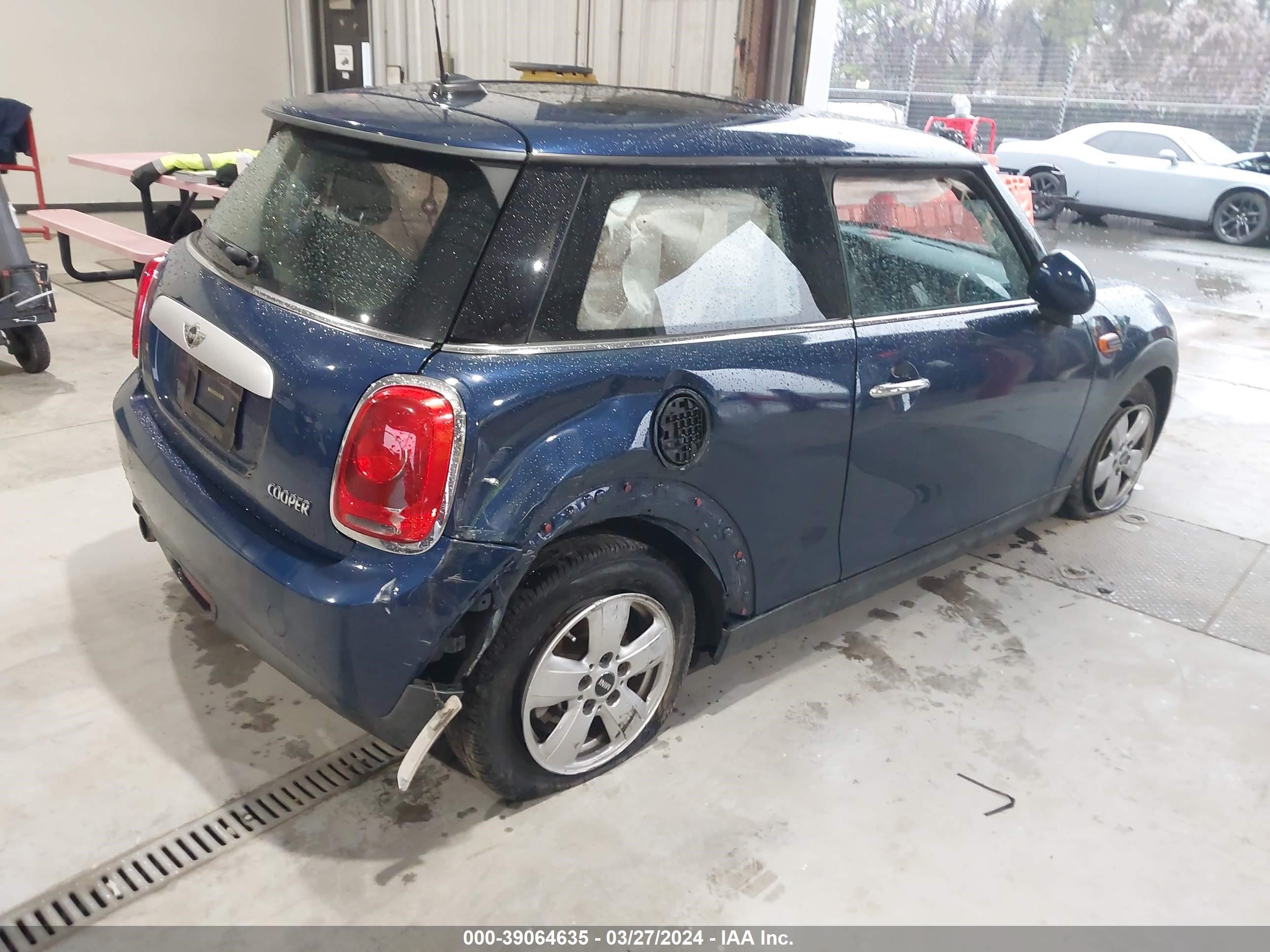 Photo 3 VIN: WMWXM5C58FT938081 - MINI HARD TOP 